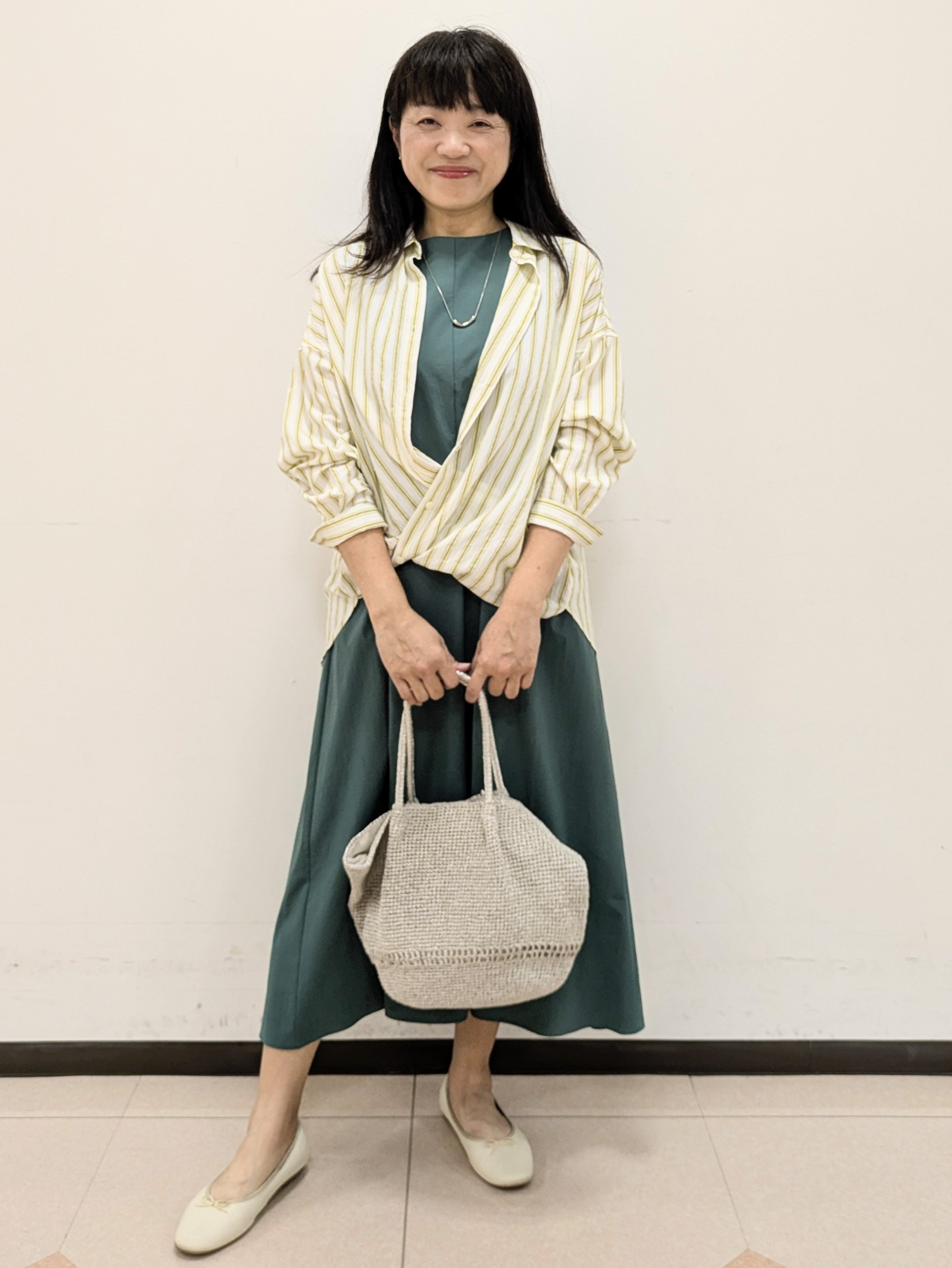 ともさんの「UNTITLED｜【秋映え/羽織り】ストライプシャツ」を使ったコーディネート