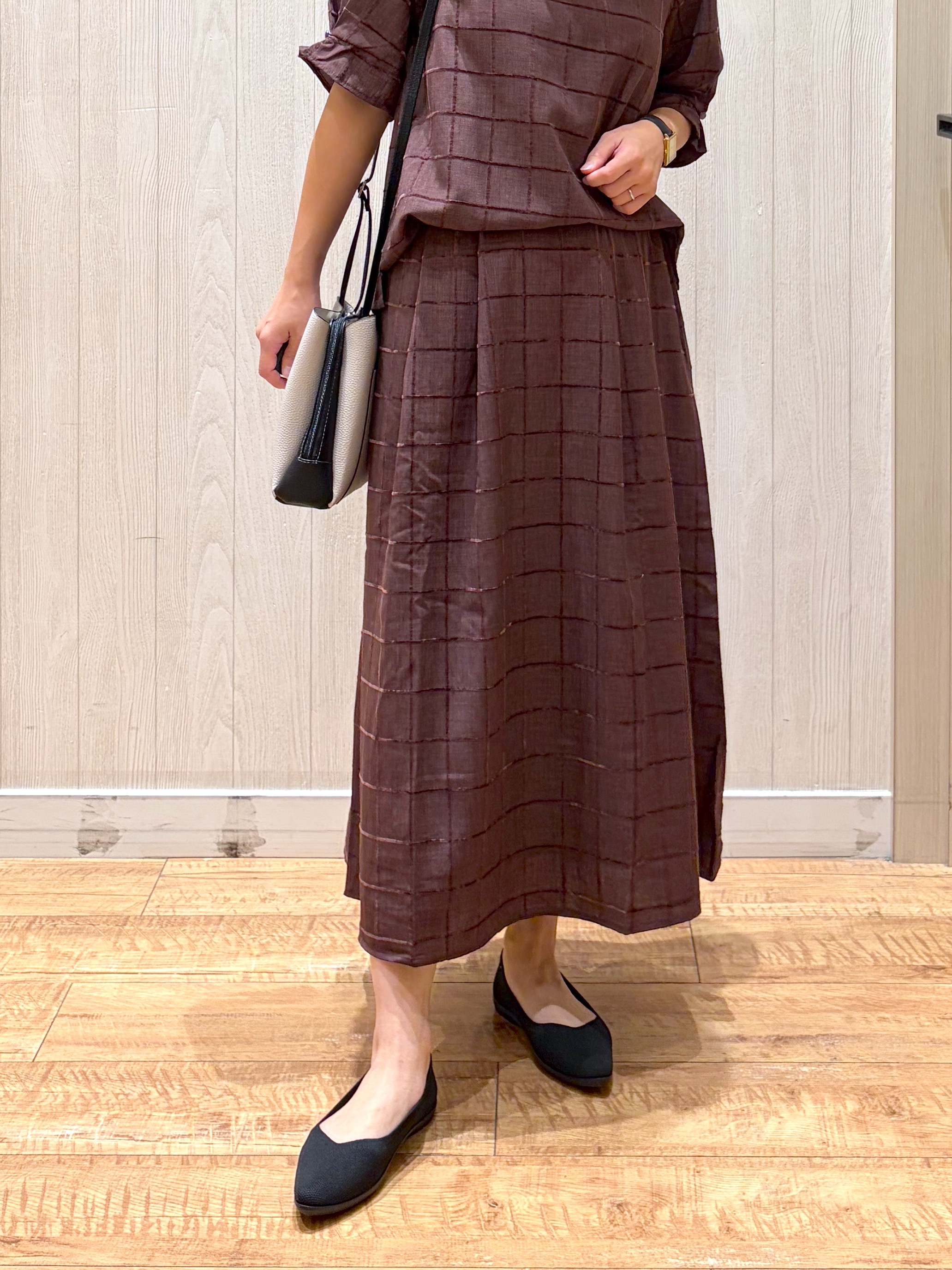 shirayuuuさんの「SHOO･LA･RUE｜【セットアップ可/S-LL】1枚で秋気分 モールチェックタックスリーブ ブラウス」を使ったコーディネート