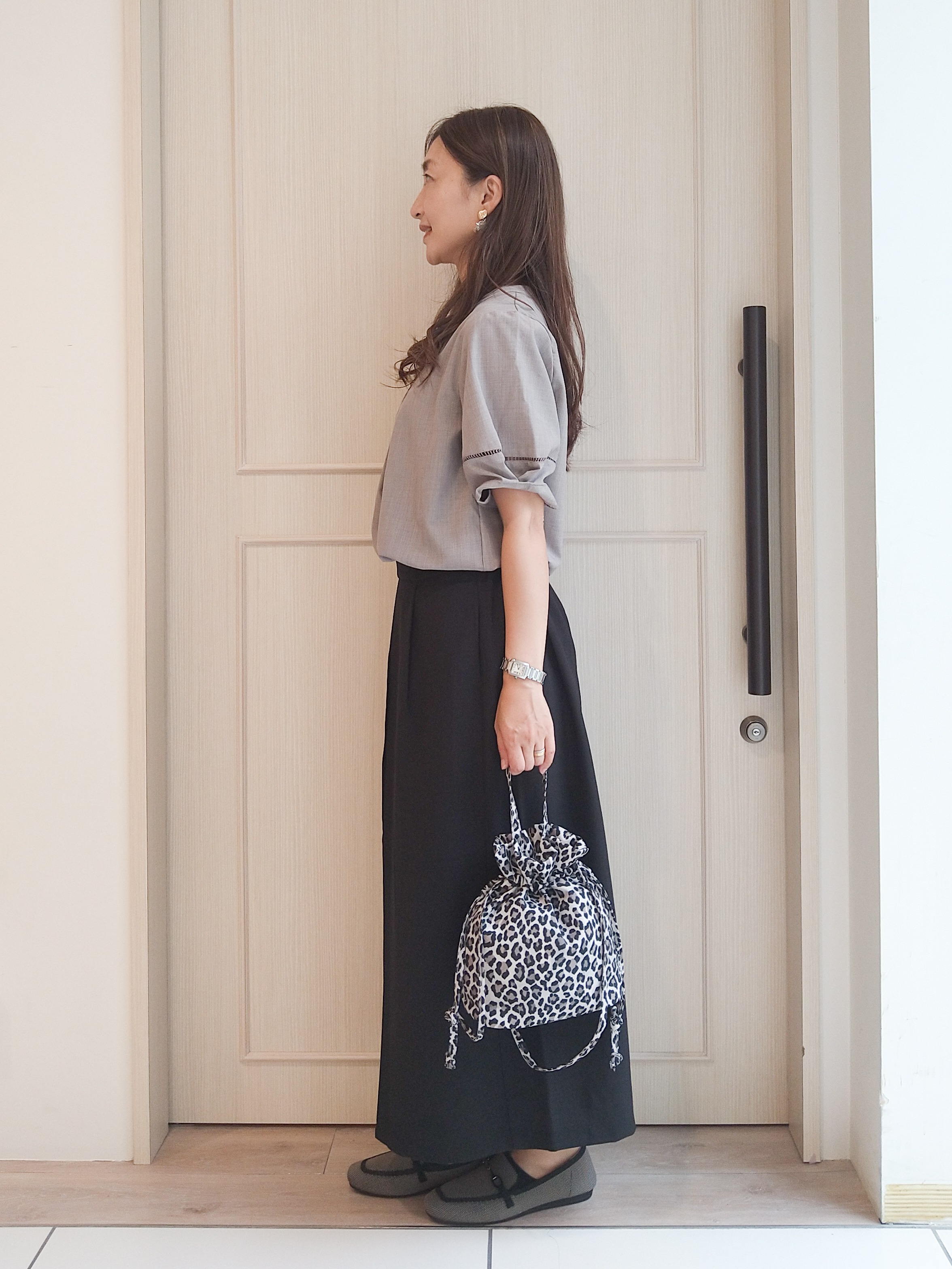 mi-saさんの「SHOO･LA･RUE｜【洗濯後しわになりにくい/インせずきまる】シンプルだけど女性らしい 麻調スキッパーブラウス」を使ったコーディネート