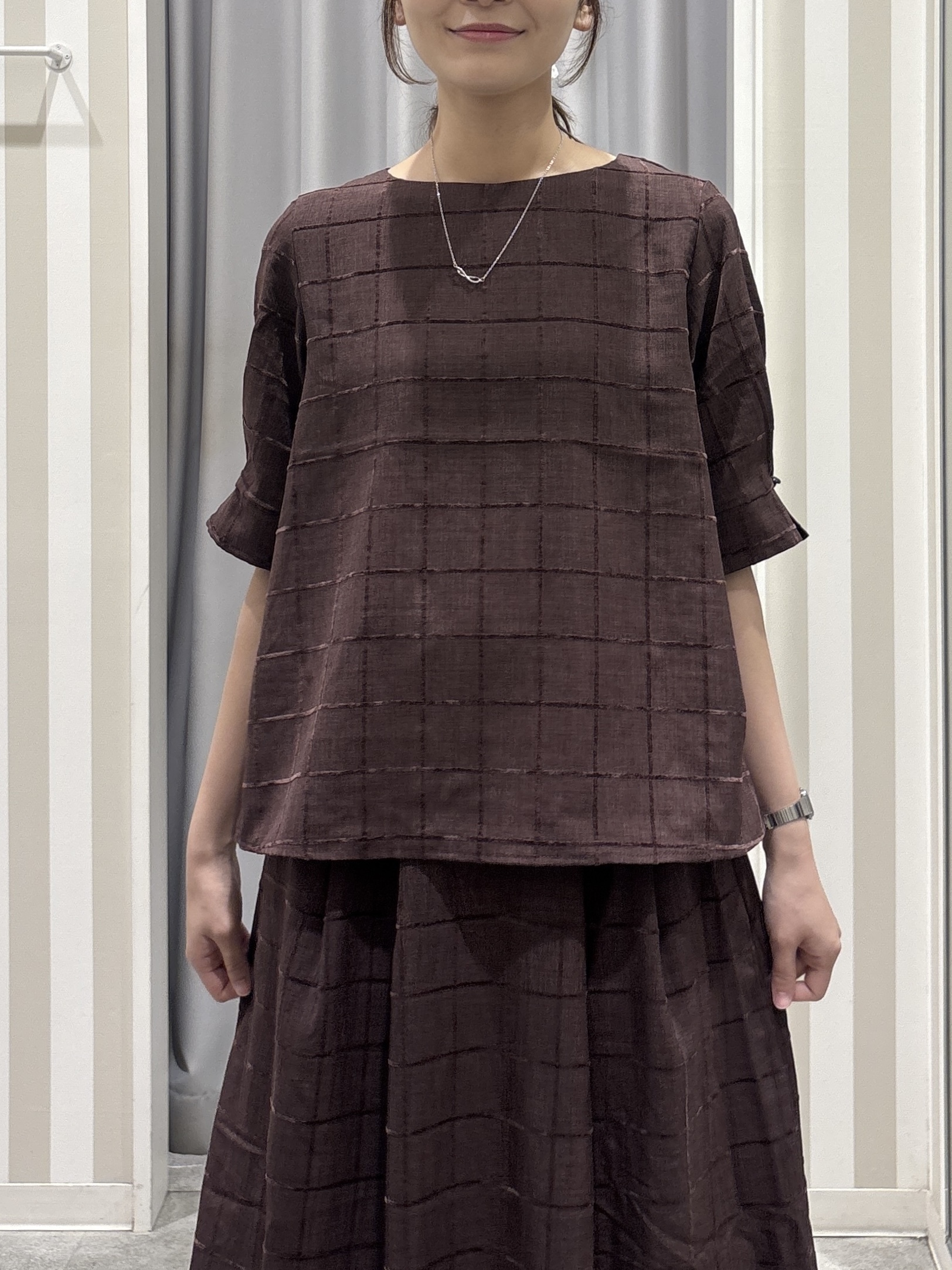 Rikaさんの「SHOO･LA･RUE｜【セットアップ可/S-LL】1枚で秋気分 モールチェックタックスリーブ ブラウス」を使ったコーディネート