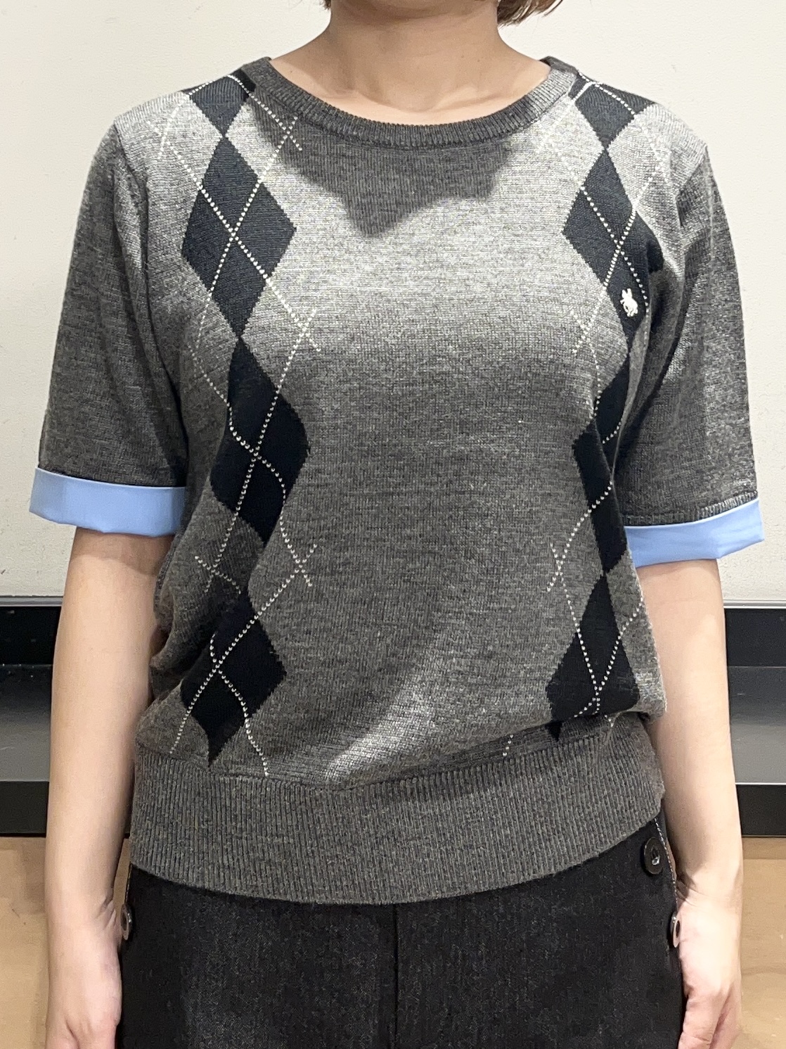 かのさんの「THE SHOP TK｜POLO BCS/アーガイル5分袖ニット」を使ったコーディネート