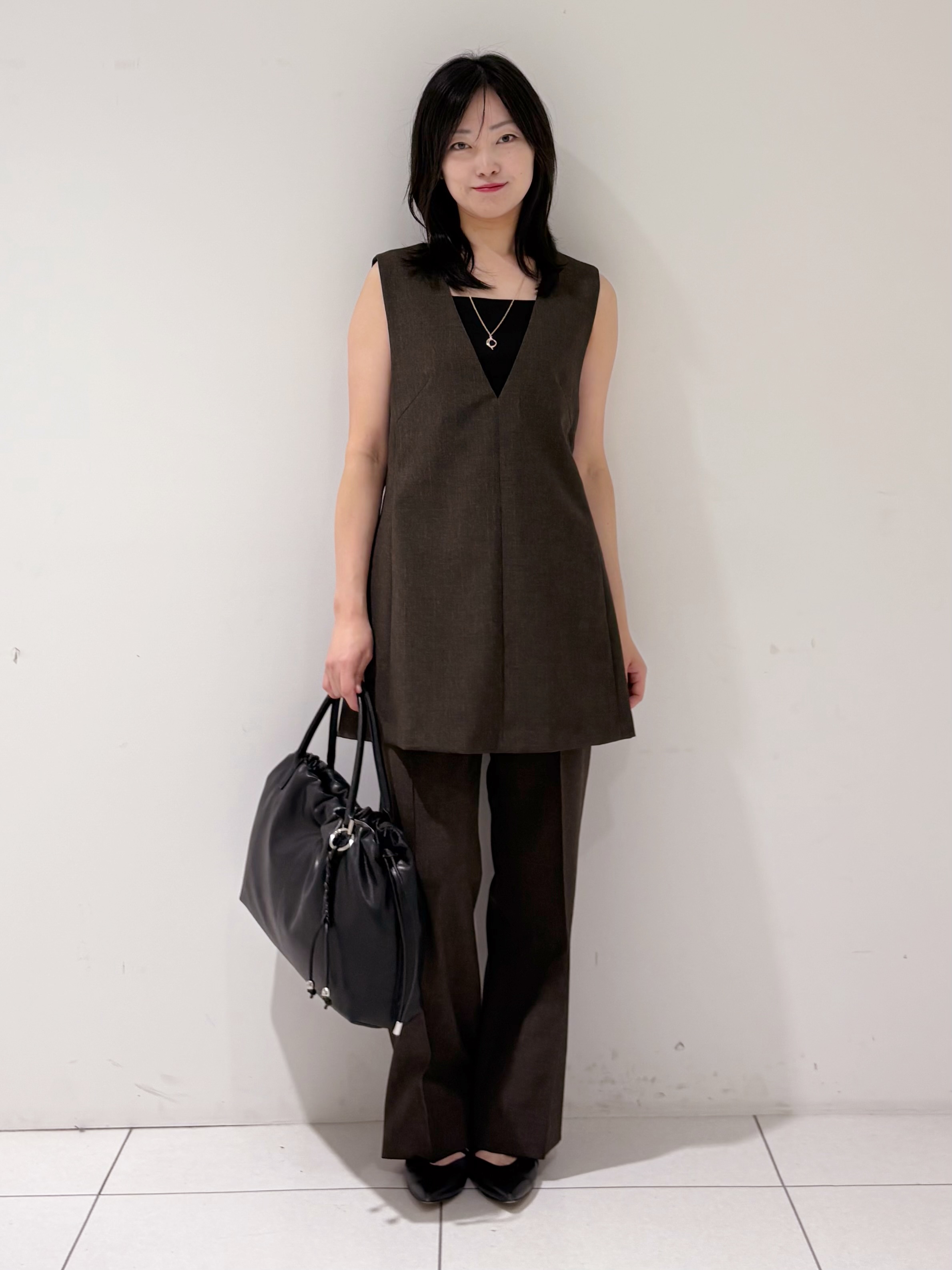 momokoさんの「INDIVI｜【洗える／UVケア】リネン風チュニックベスト」を使ったコーディネート