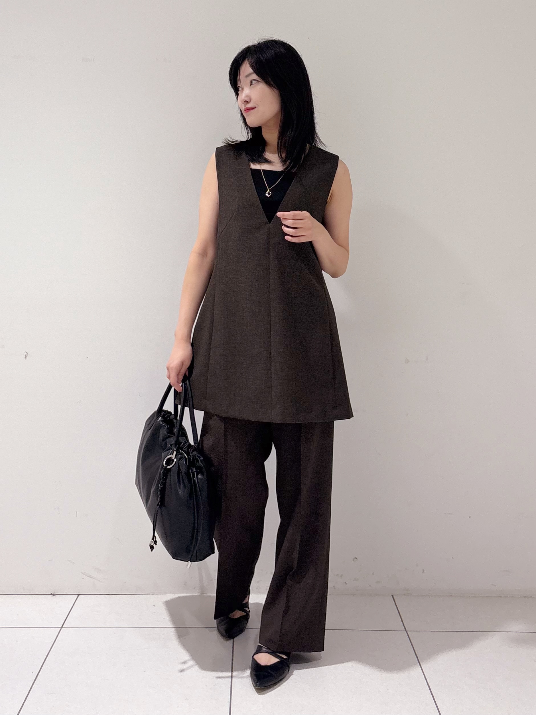 momokoさんの「INDIVI｜【洗える／UVケア】リネン風チュニックベスト」を使ったコーディネート
