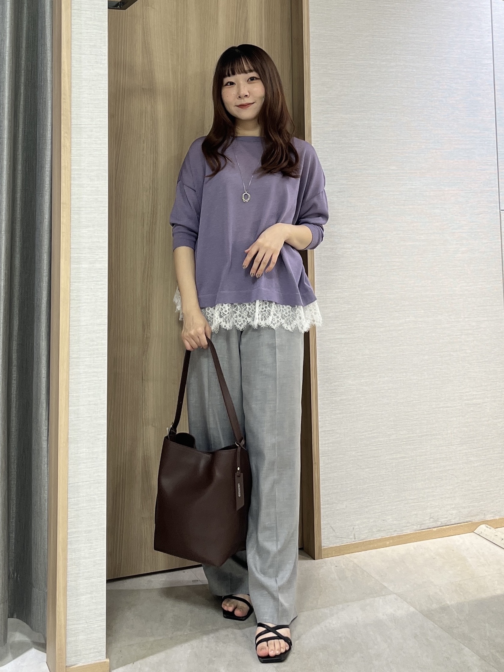 KAHOさんの「UNTITLED｜【一枚で着映え】レースドッキングニットプルオーバー」を使ったコーディネート