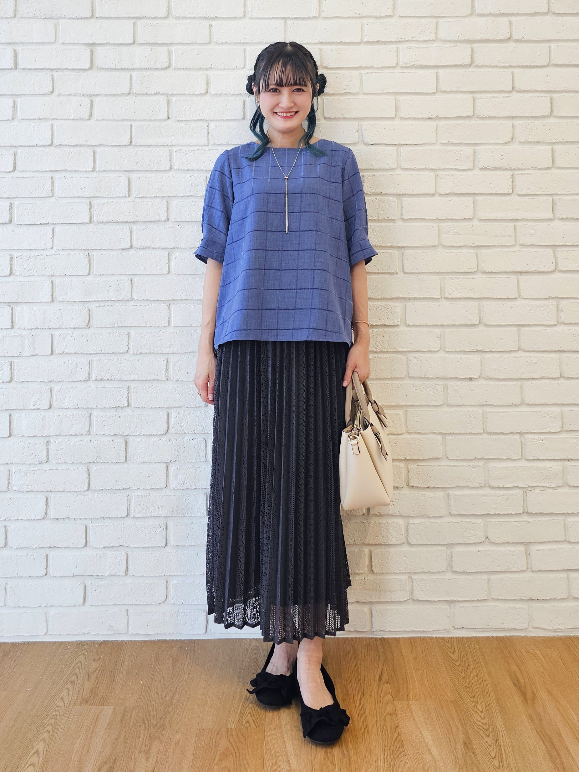 ゆゆさんの「SHOO･LA･RUE｜【セットアップ可/S-LL】1枚で秋気分 モールチェックタックスリーブ ブラウス」を使ったコーディネート