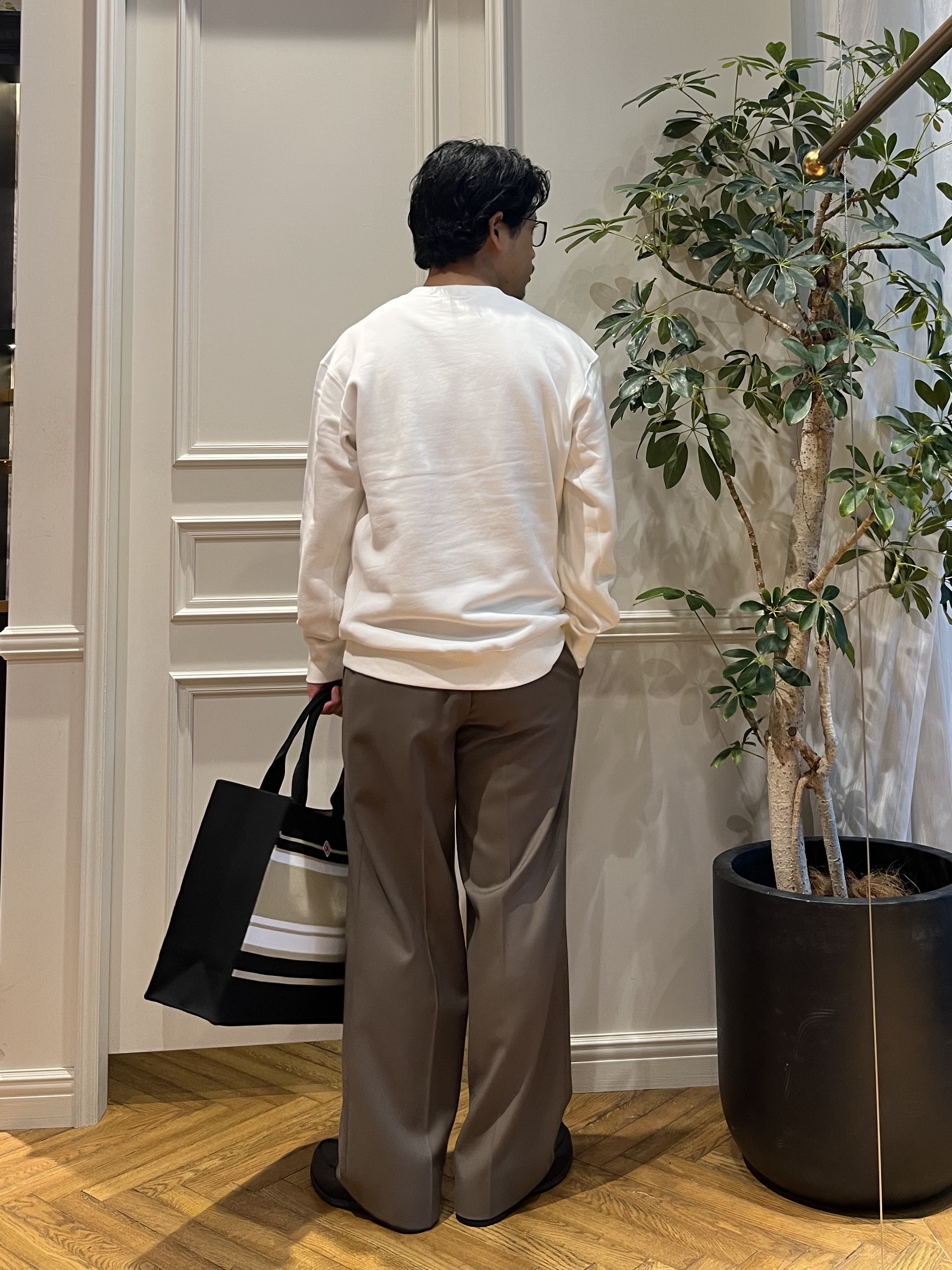 Tokuさんの「DRESSTERIOR｜ミサイルキャット 裏起毛スウェットクルーネックTシャツ」を使ったコーディネート