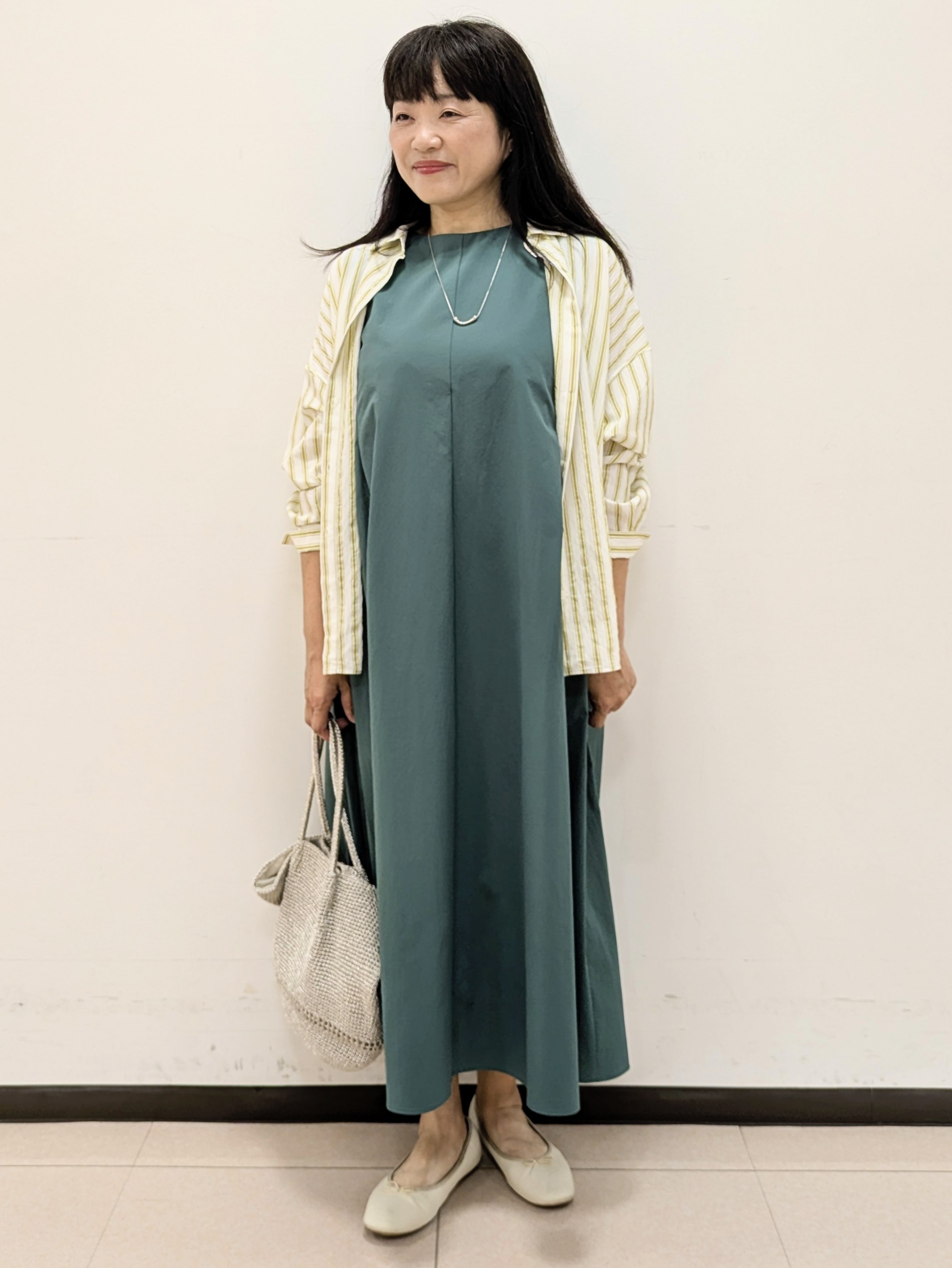 ともさんの「UNTITLED｜【秋映え/羽織り】ストライプシャツ」を使ったコーディネート