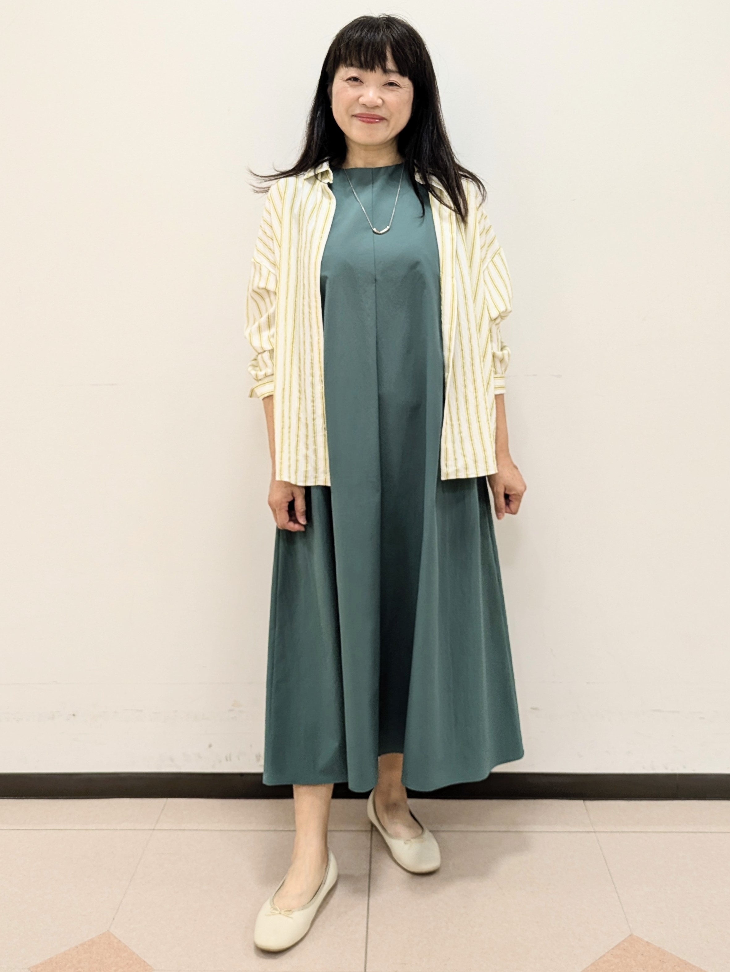 ともさんの「UNTITLED｜【秋映え/羽織り】ストライプシャツ」を使ったコーディネート