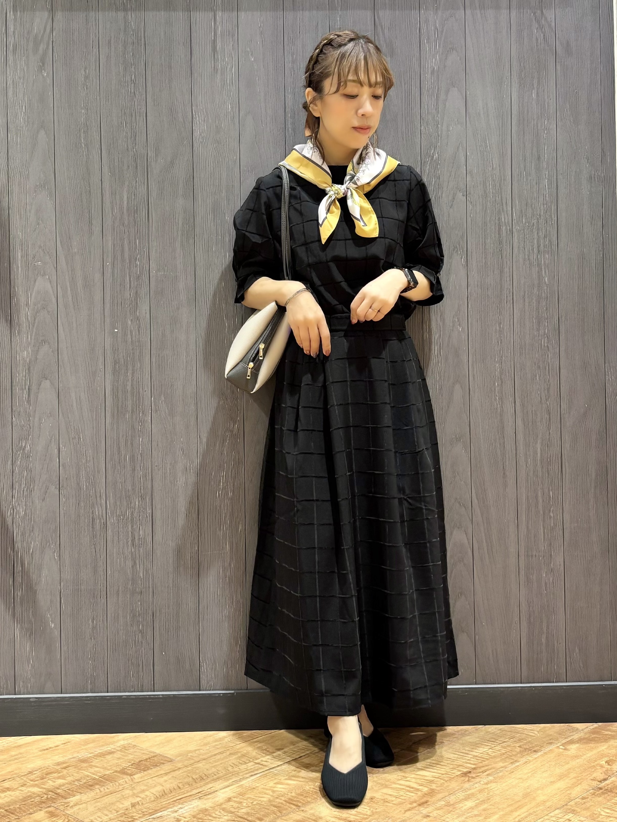 meiさんの「SHOO･LA･RUE｜【セットアップ可/S-LL】1枚で秋気分 モールチェックタックスリーブ ブラウス」を使ったコーディネート
