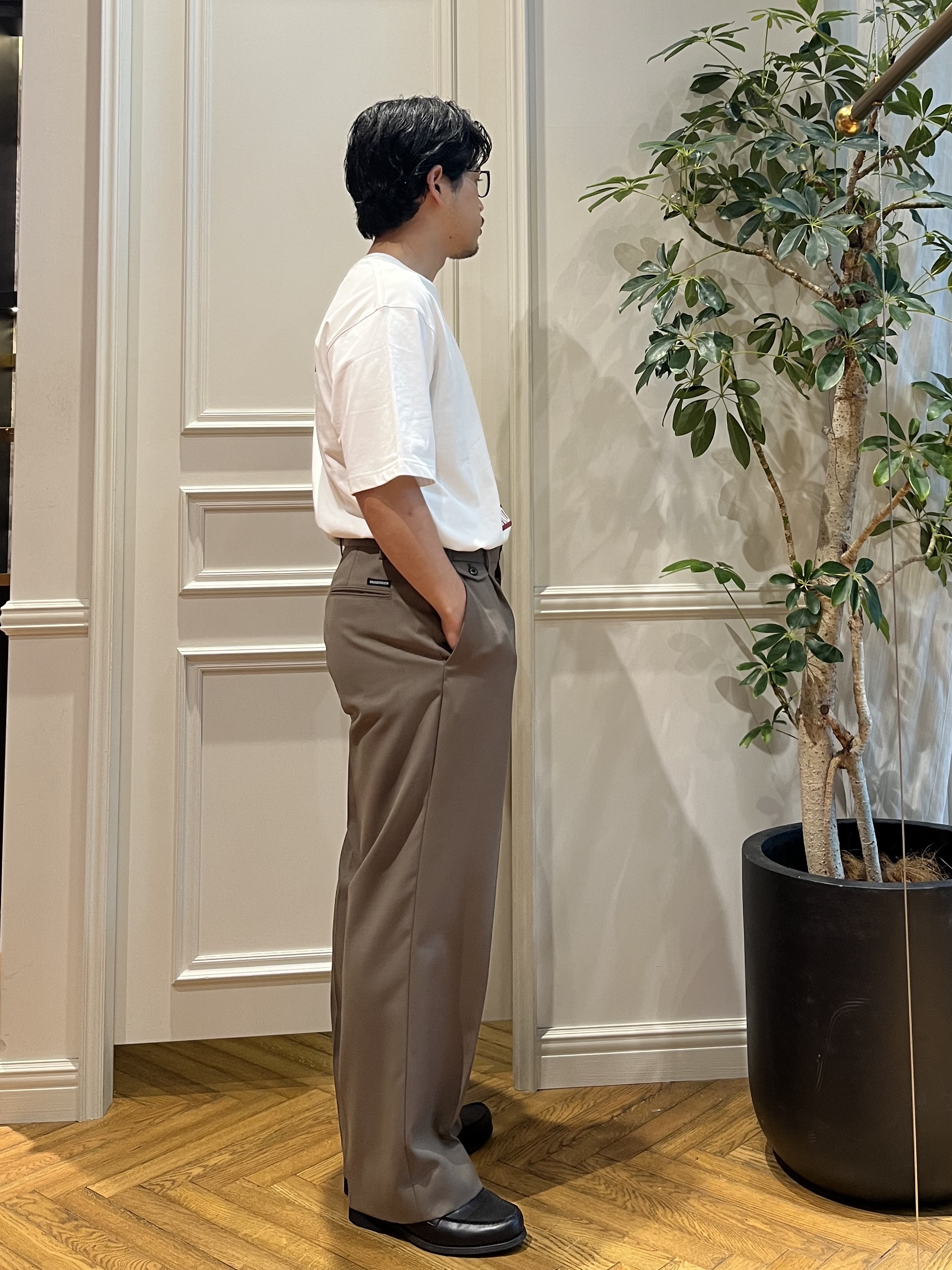 Tokuさんの「DRESSTERIOR｜STAR WARS マンダロリアン Tシャツ」を使ったコーディネート