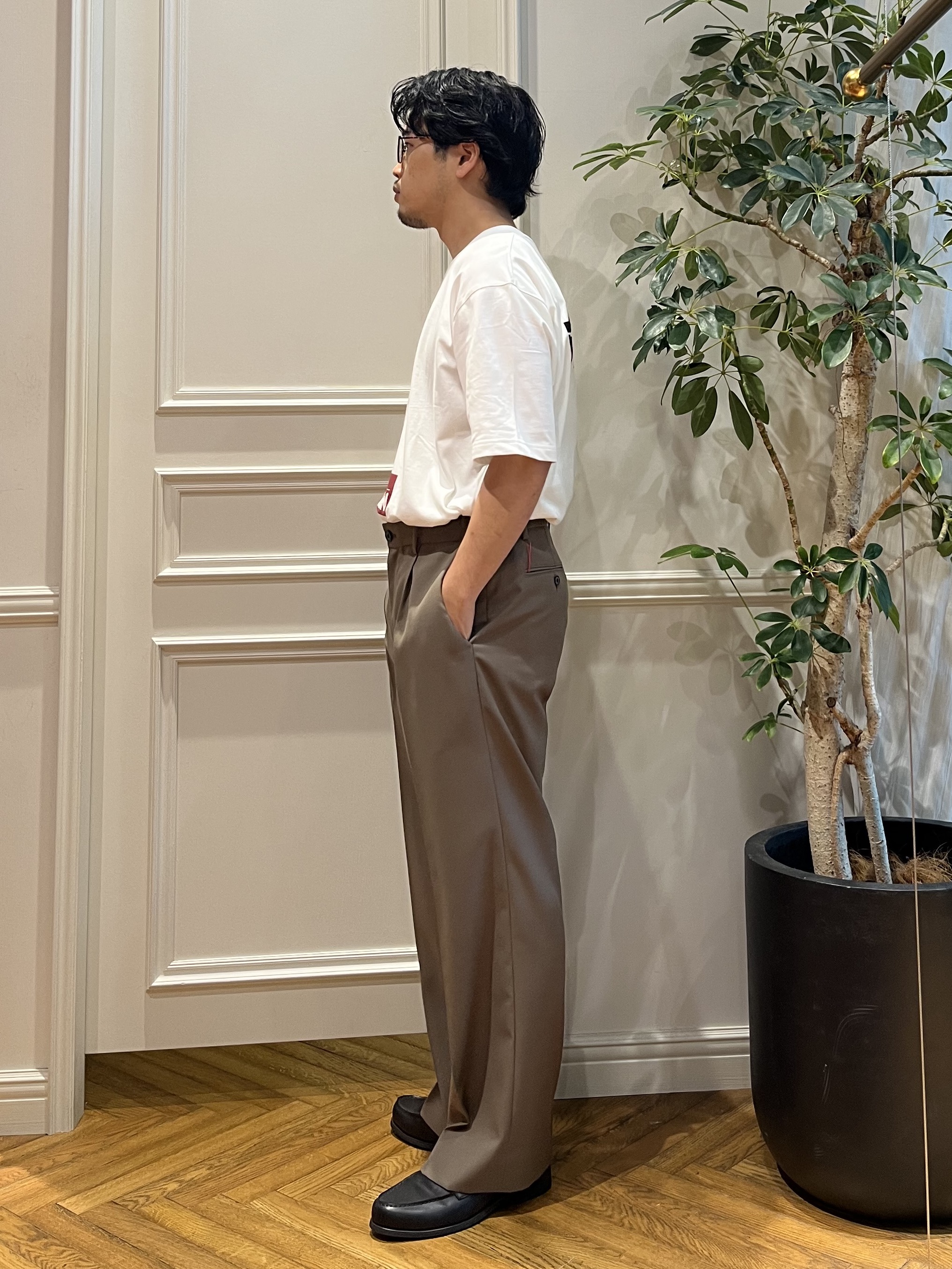 Tokuさんの「DRESSTERIOR｜STAR WARS マンダロリアン Tシャツ」を使ったコーディネート