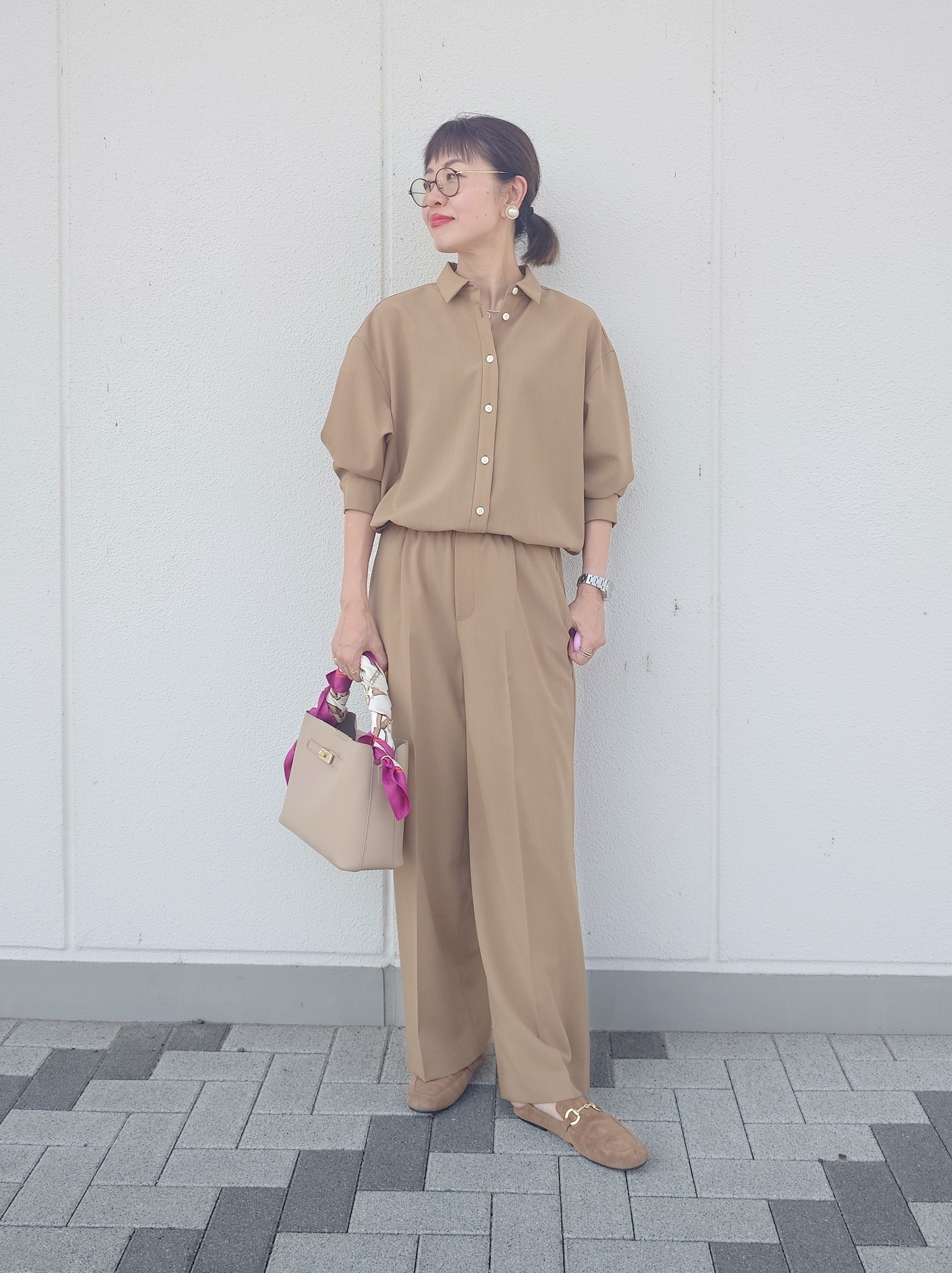 MUTSUKOさんの「UNTITLED｜【秋羽織り/セットアップ可/UVカット】エアリークールドロストシャツ」を使ったコーディネート