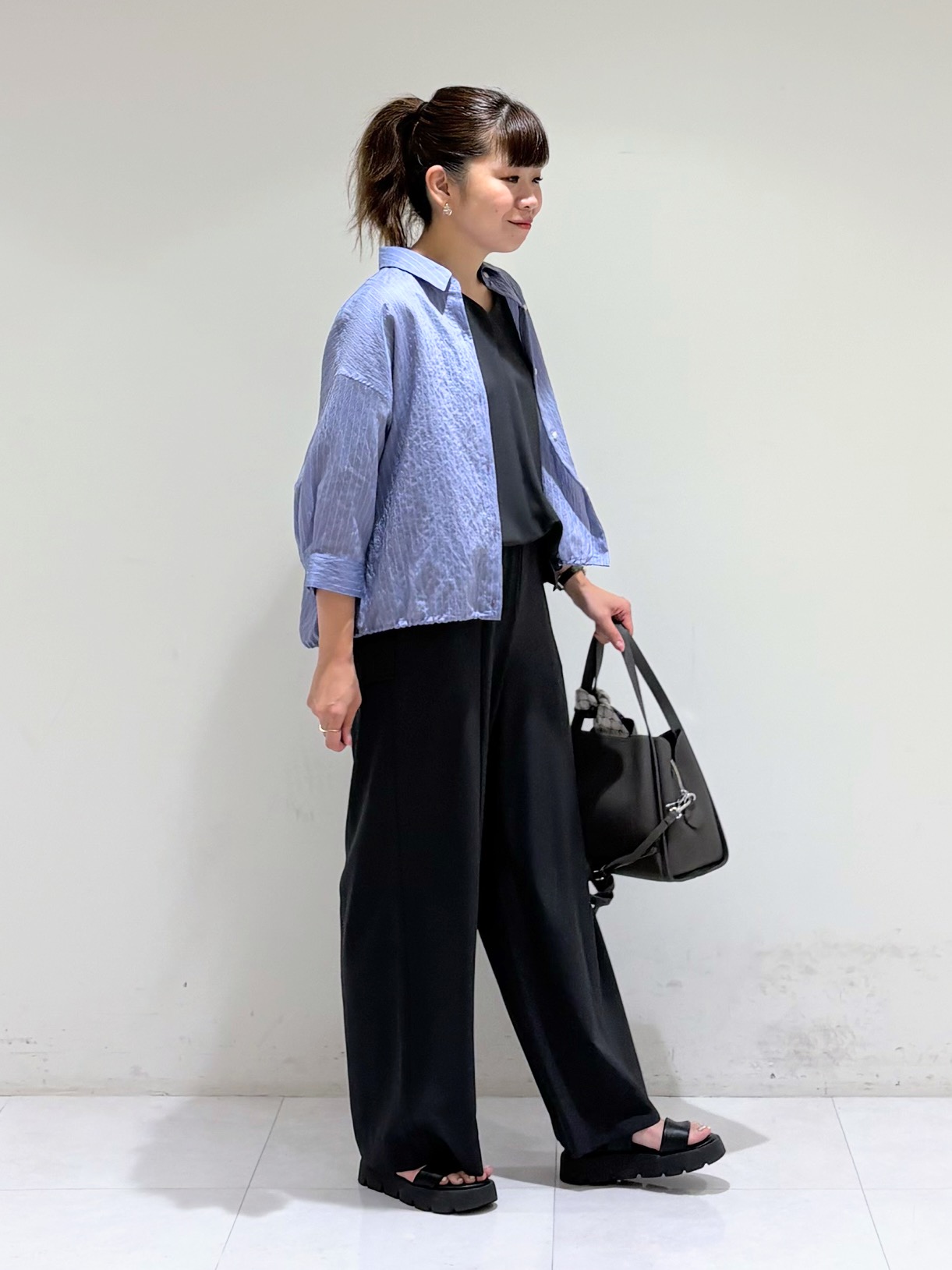 tsuyuさんの「INDIVI｜【2柄展開】柄デザインスカーフ」を使ったコーディネート