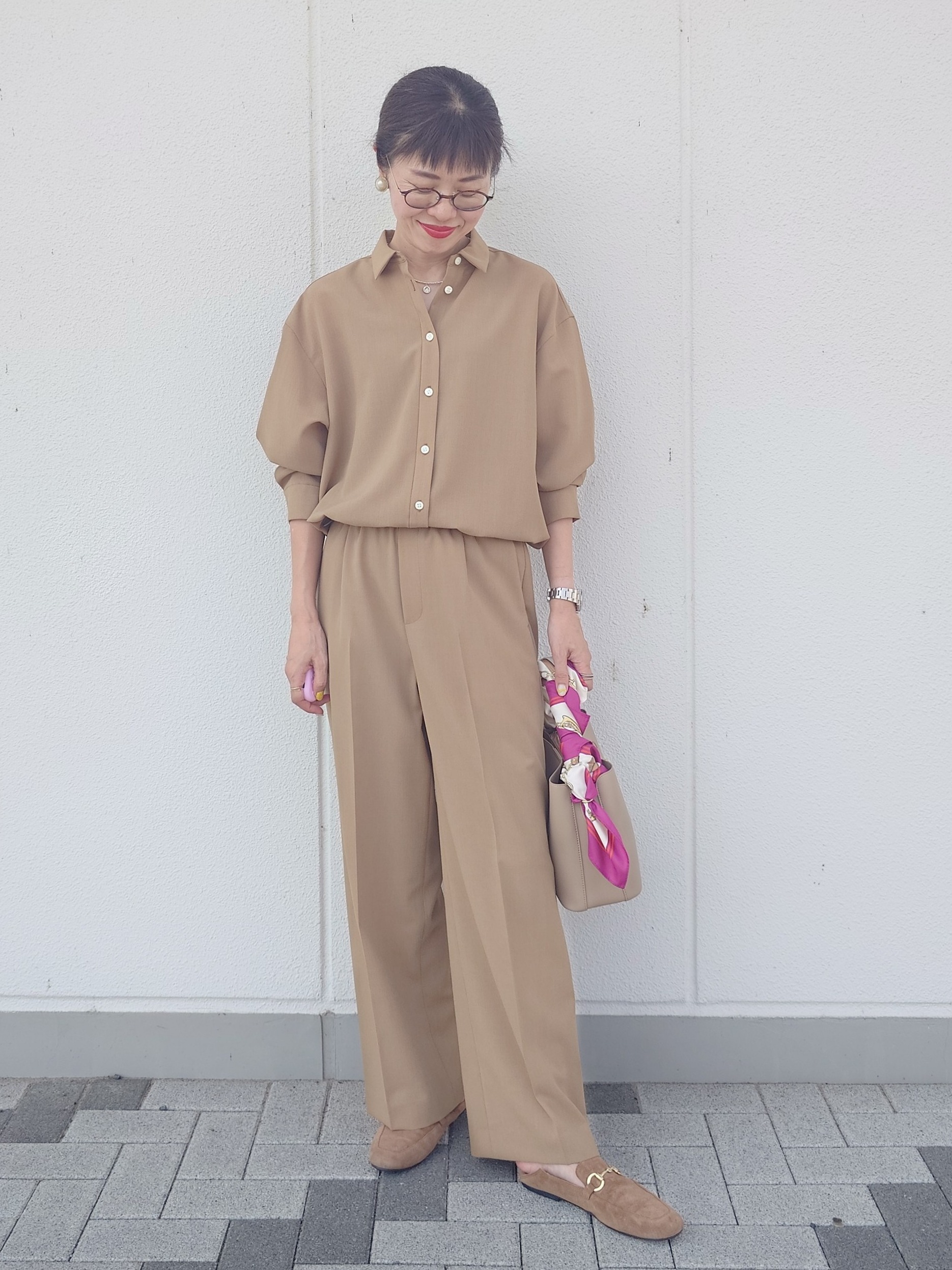 MUTSUKOさんの「UNTITLED｜【秋羽織り/セットアップ可/UVカット】エアリークールドロストシャツ」を使ったコーディネート