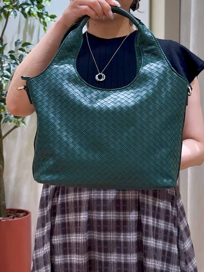 Harukaさんの「grove｜【シリーズ累計36万枚／UVカット・洗濯機OK】やわらかドライタッチレースドッキングニット」を使ったコーディネート