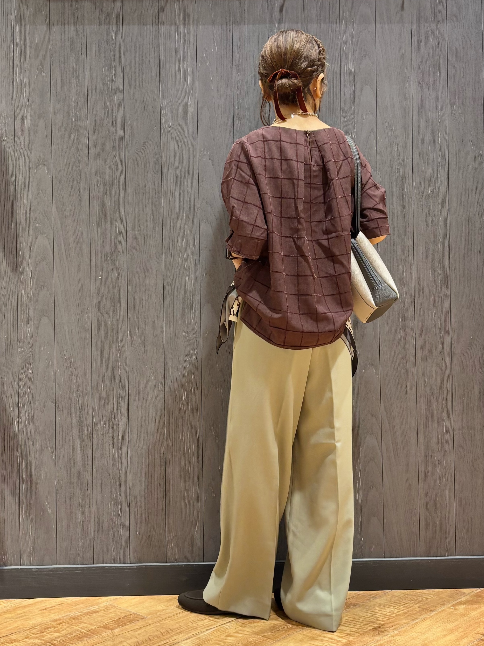 meiさんの「SHOO･LA･RUE｜【セットアップ可/S-LL】1枚で秋気分 モールチェックタックスリーブ ブラウス」を使ったコーディネート