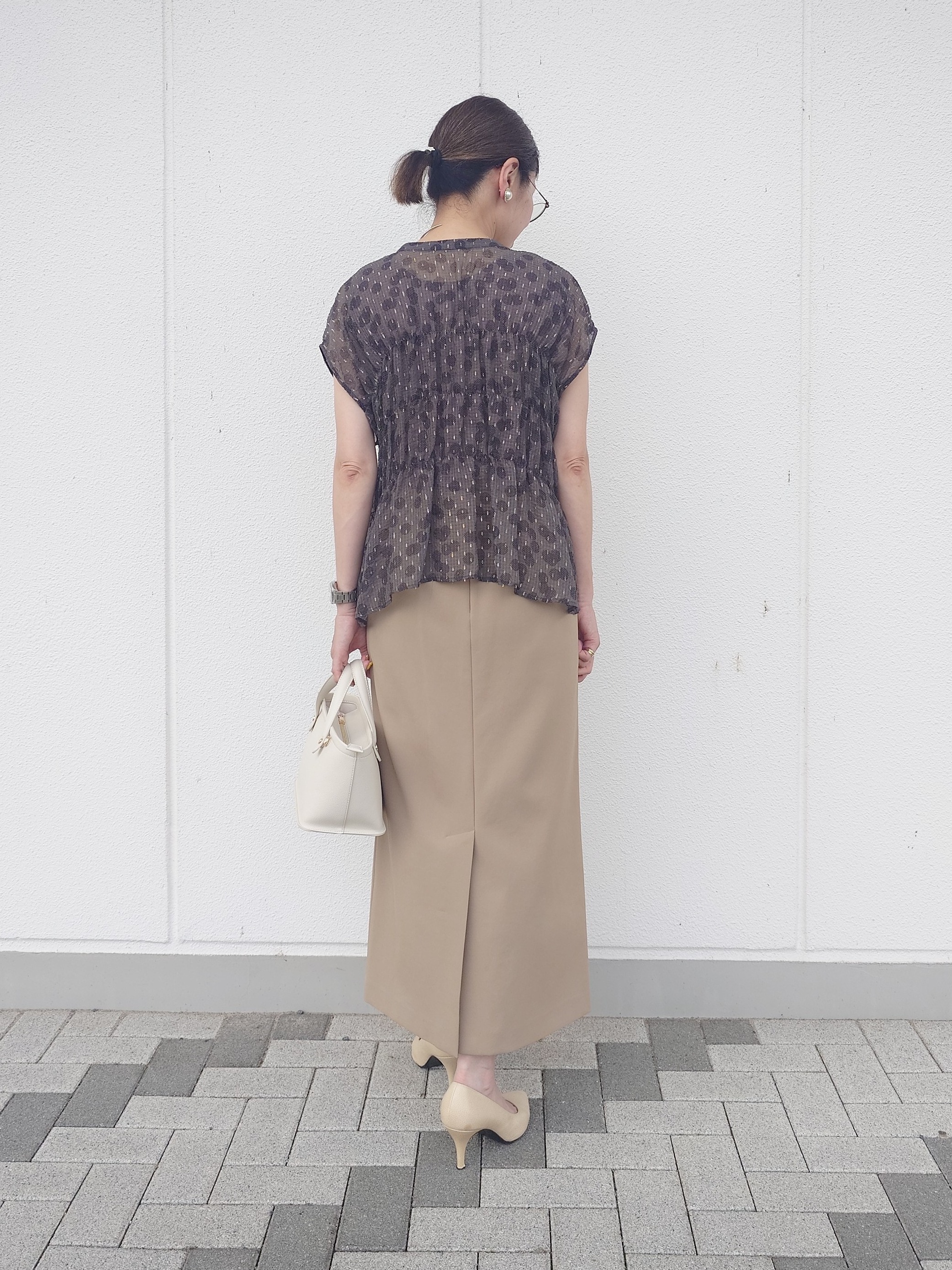 MUTSUKOさんの「UNTITLED｜【秋映え/シアー】ヴィンテージドットブラウス」を使ったコーディネート