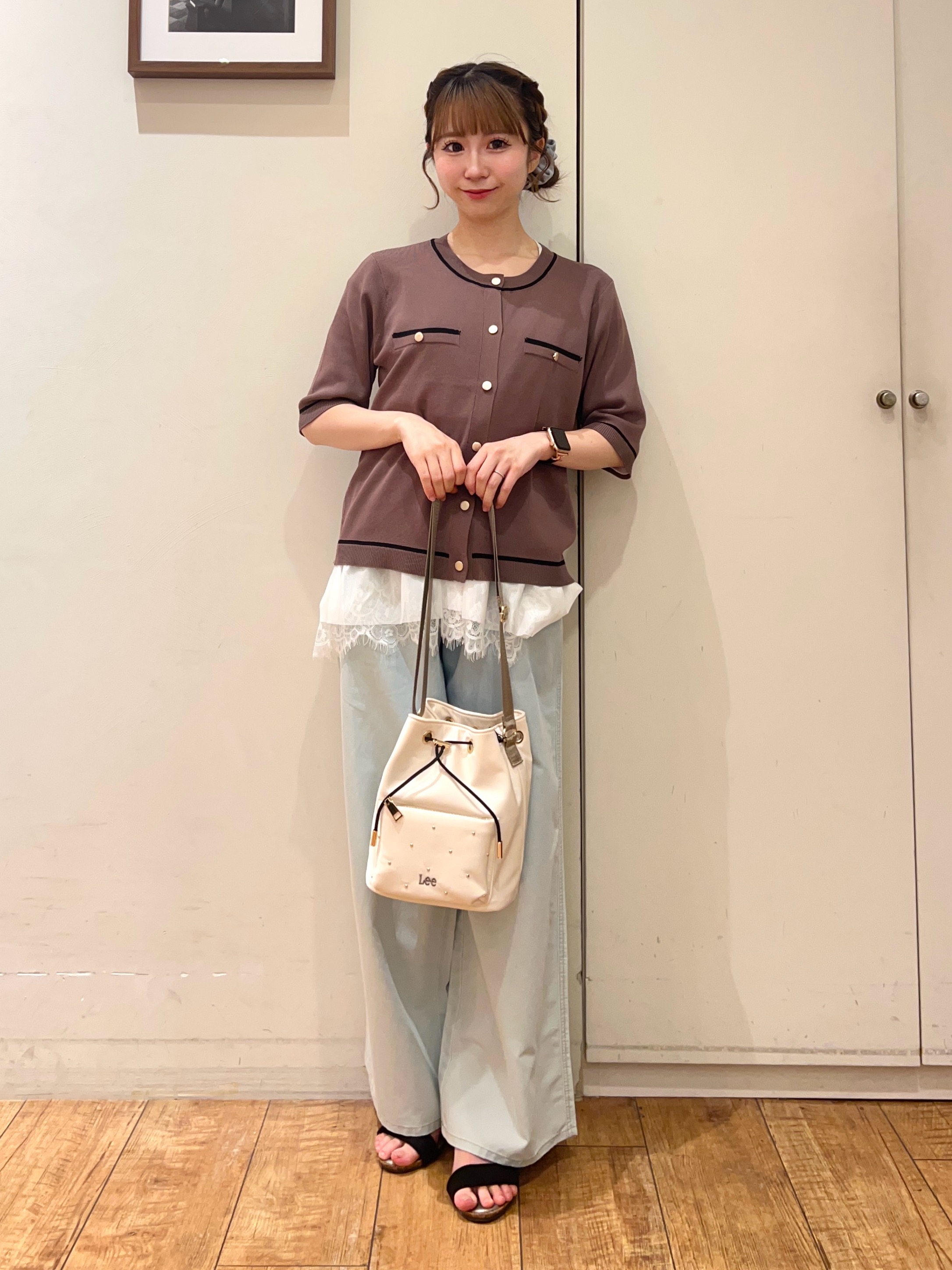 AIRIさんの「SHOO･LA･RUE｜【UV/S-LL/洗濯機可】毛玉になりにくい 配色5分袖カーディガン」を使ったコーディネート