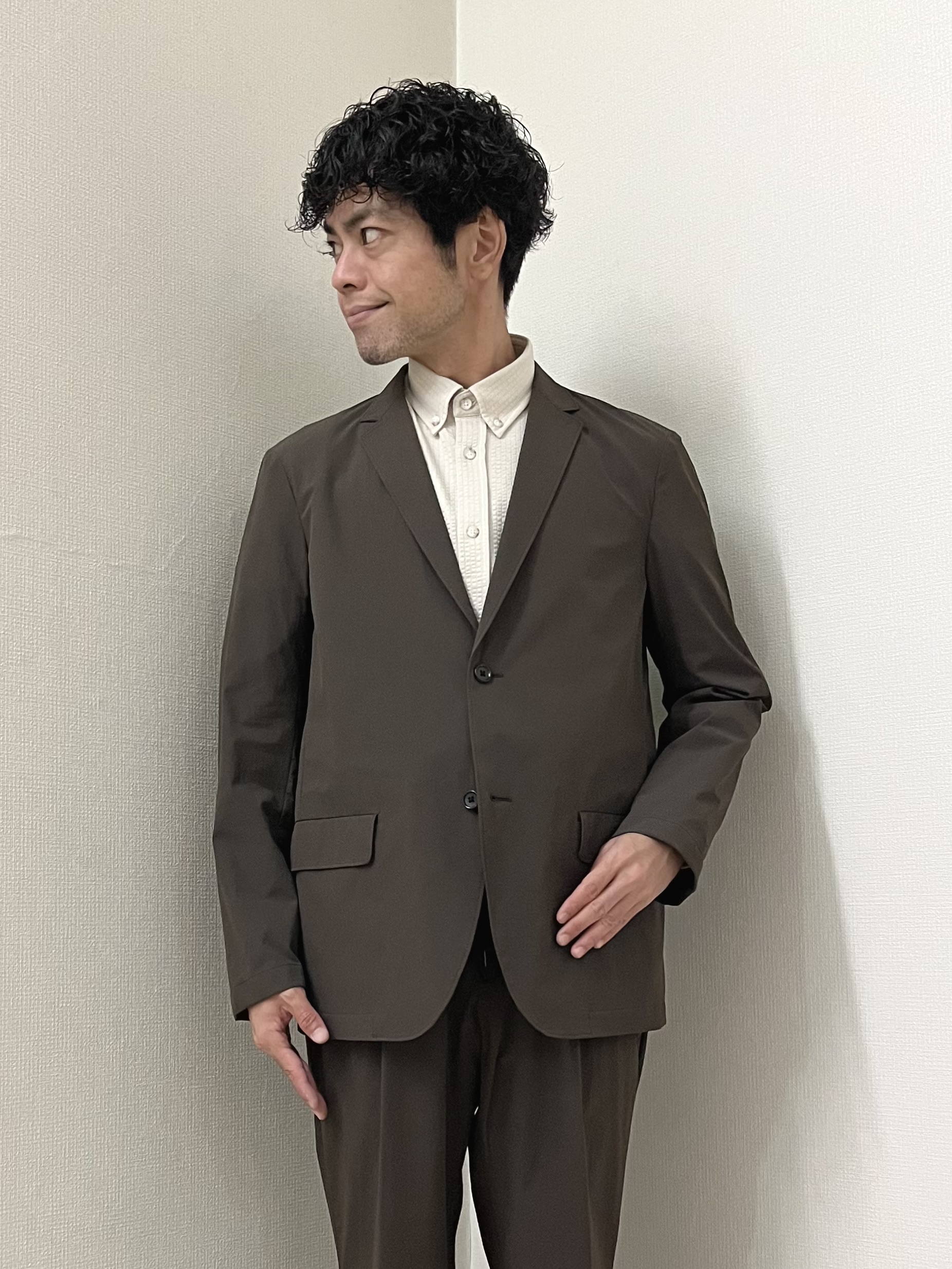 URAさんの「TAKEO KIKUCHI｜3Dナイロンストレッチ ジャケット」を使ったコーディネート