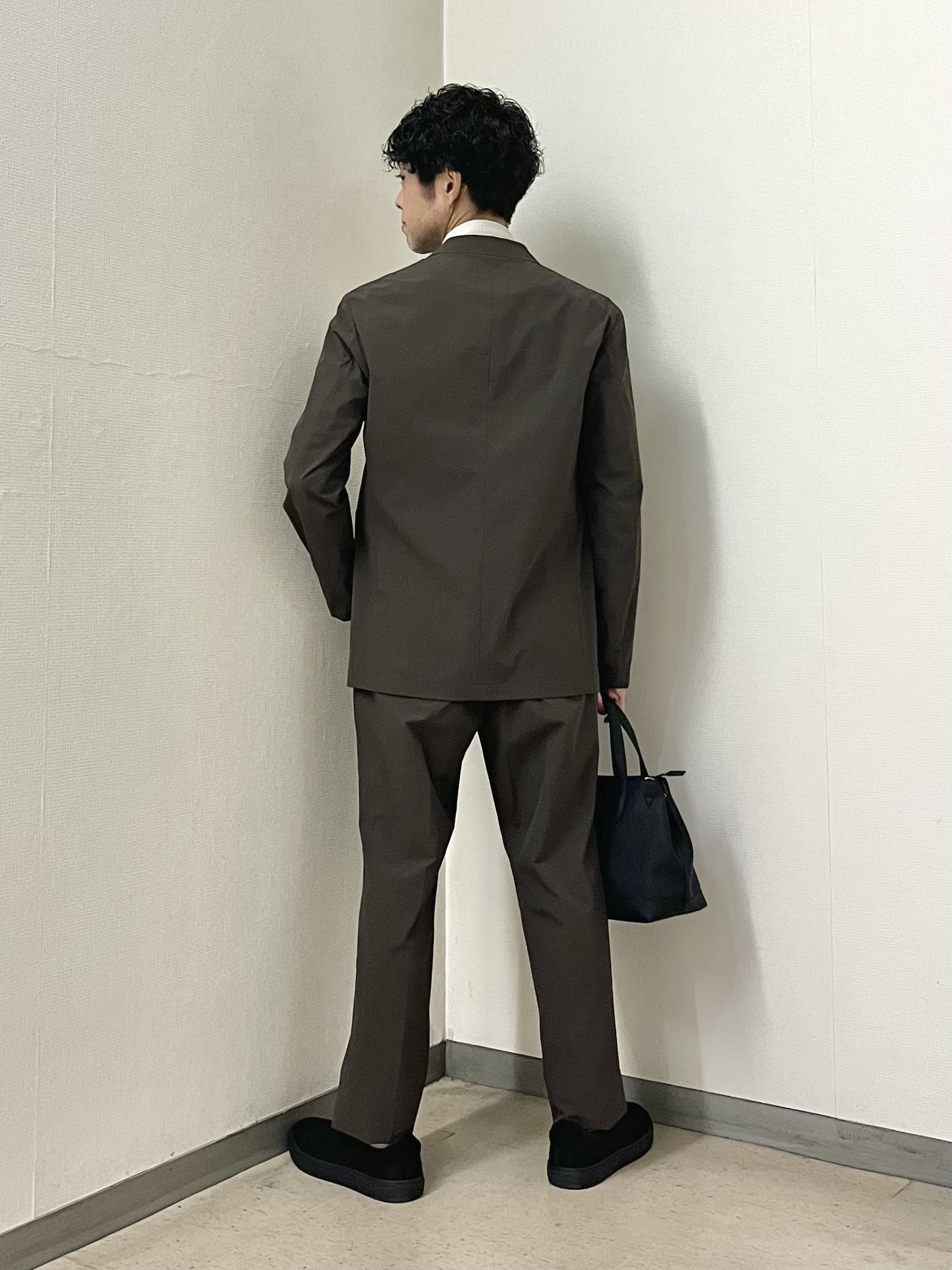 URAさんの「TAKEO KIKUCHI｜3Dナイロンストレッチ ジャケット」を使ったコーディネート