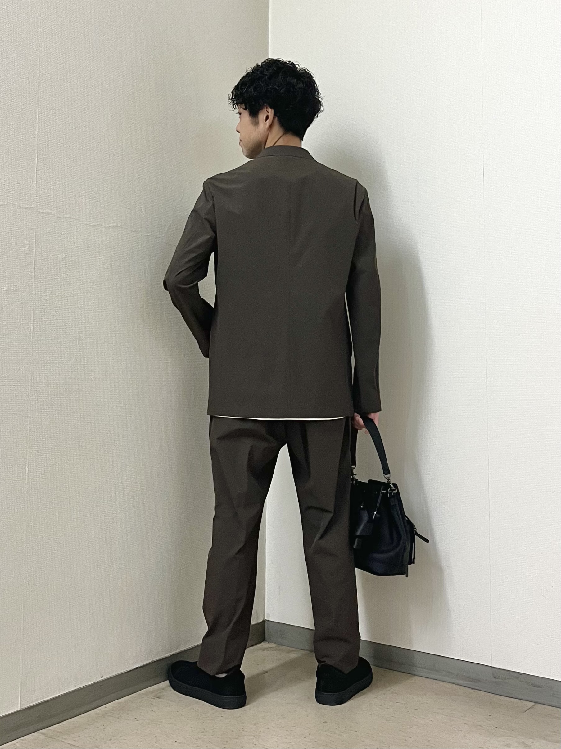 URAさんの「TAKEO KIKUCHI｜3Dナイロン ジャケット」を使ったコーディネート