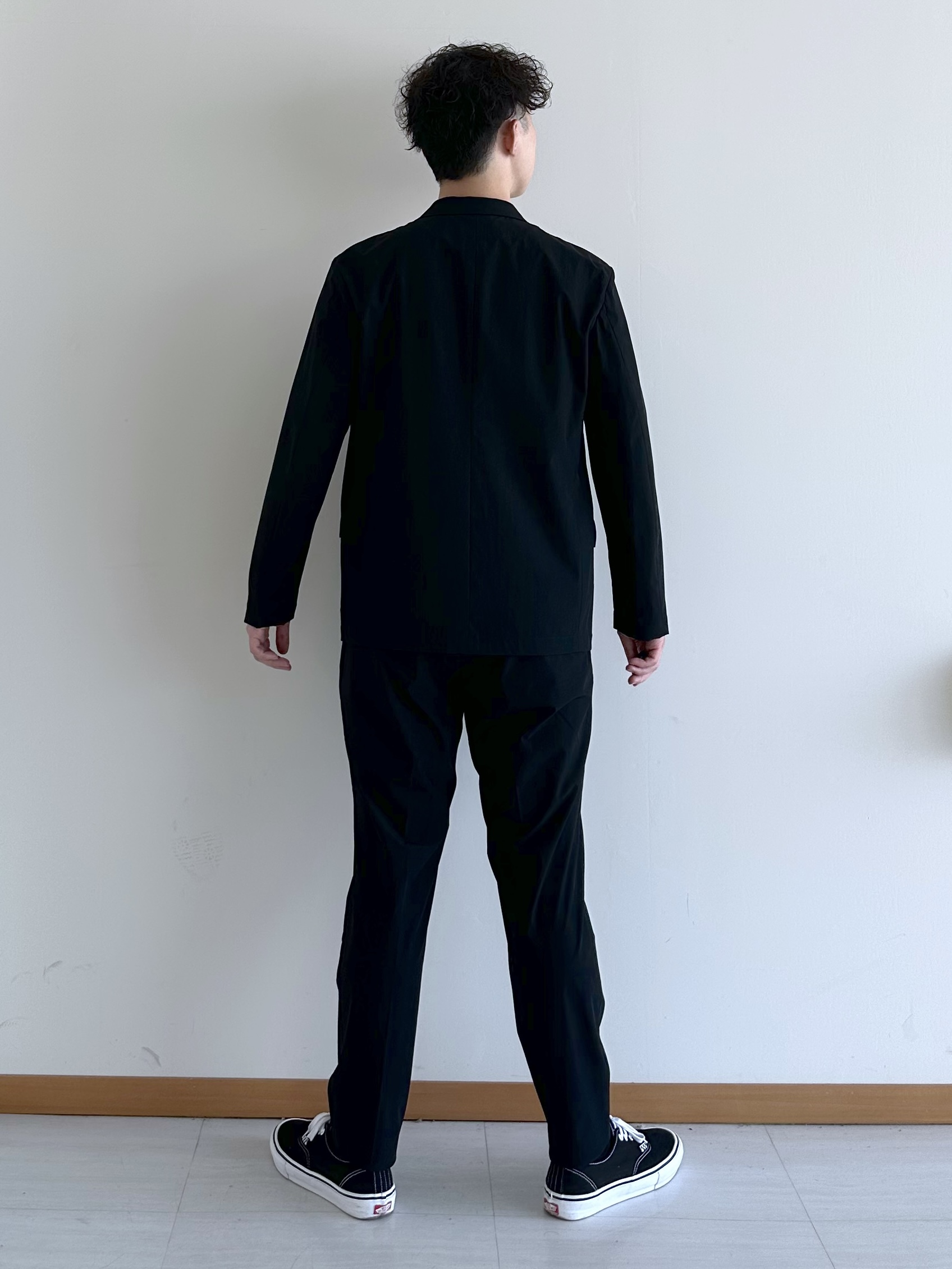 イッシーさんの「TAKEO KIKUCHI｜3Dナイロンストレッチ ジャケット」を使ったコーディネート