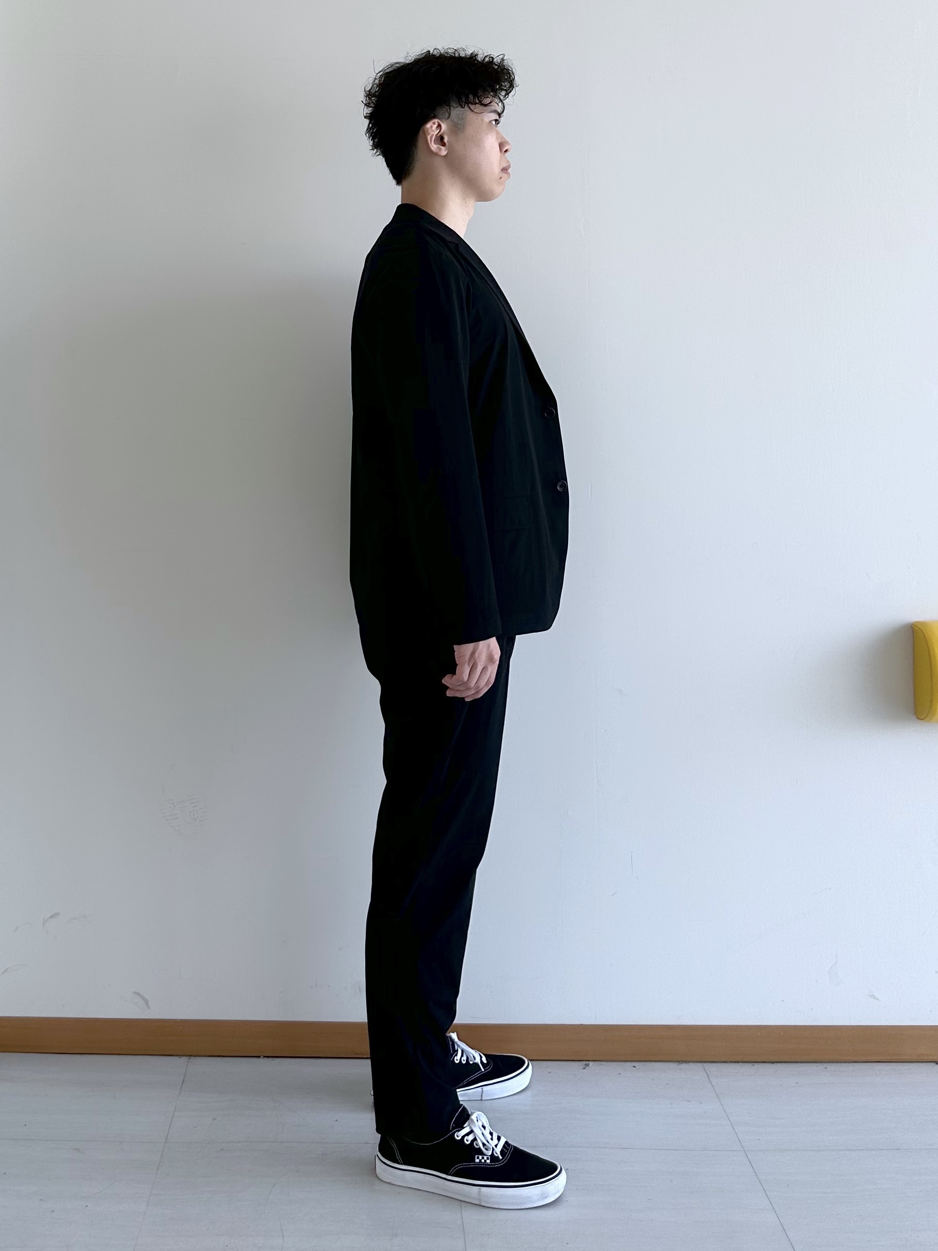 イッシーさんの「TAKEO KIKUCHI｜3Dナイロンストレッチ ジャケット」を使ったコーディネート
