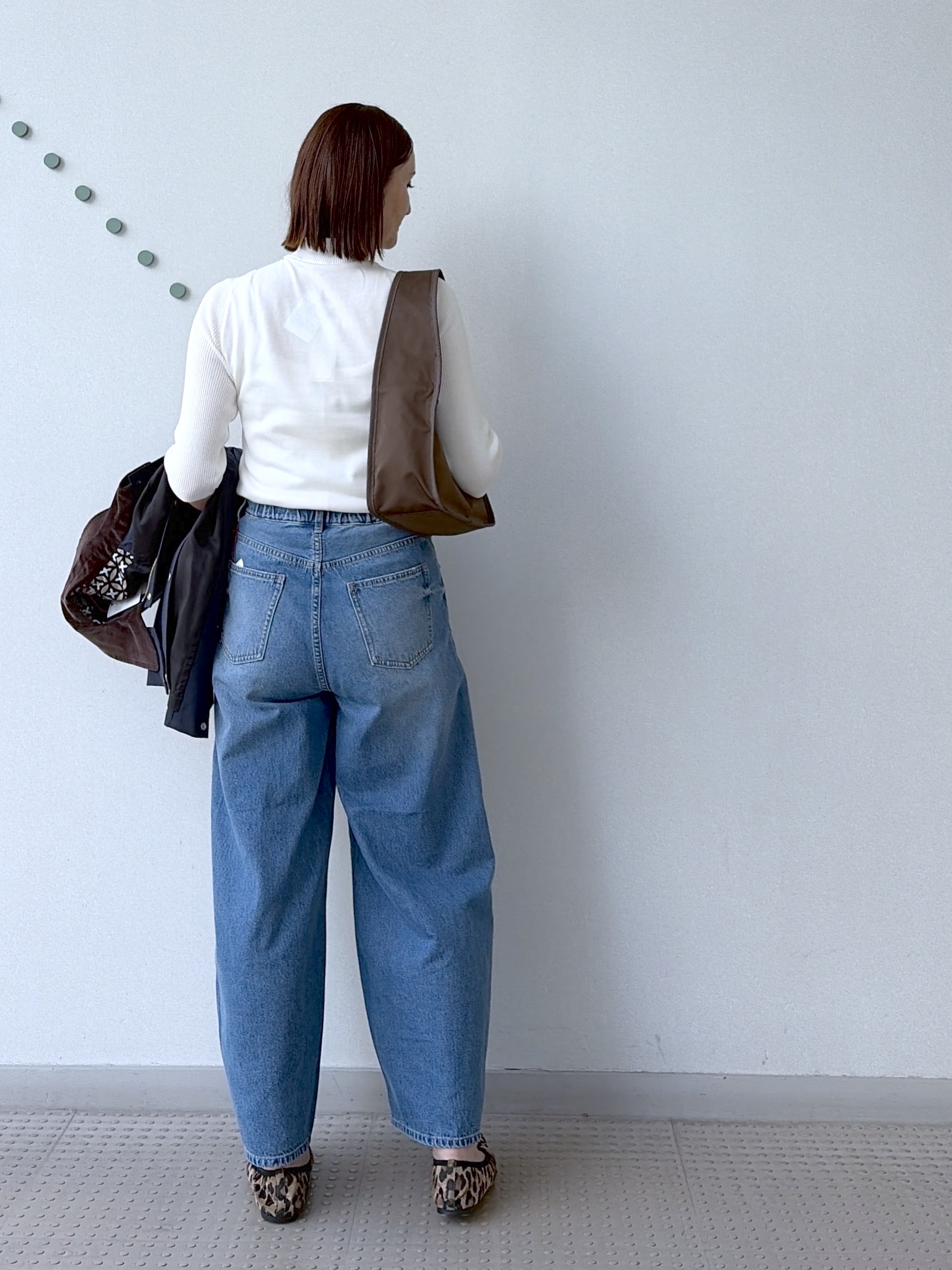 yoshikadoさんの「DRESSTERIOR｜【接触冷感】クールタッチ ハーフスリーブニット」を使ったコーディネート