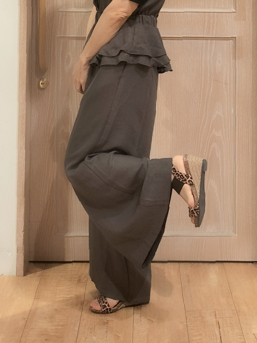 YUKIさんの「SHOO･LA･RUE｜【毛玉になりにくい/洗濯機可/S-LL】大人上品な 5分袖スクエアトップス」を使ったコーディネート