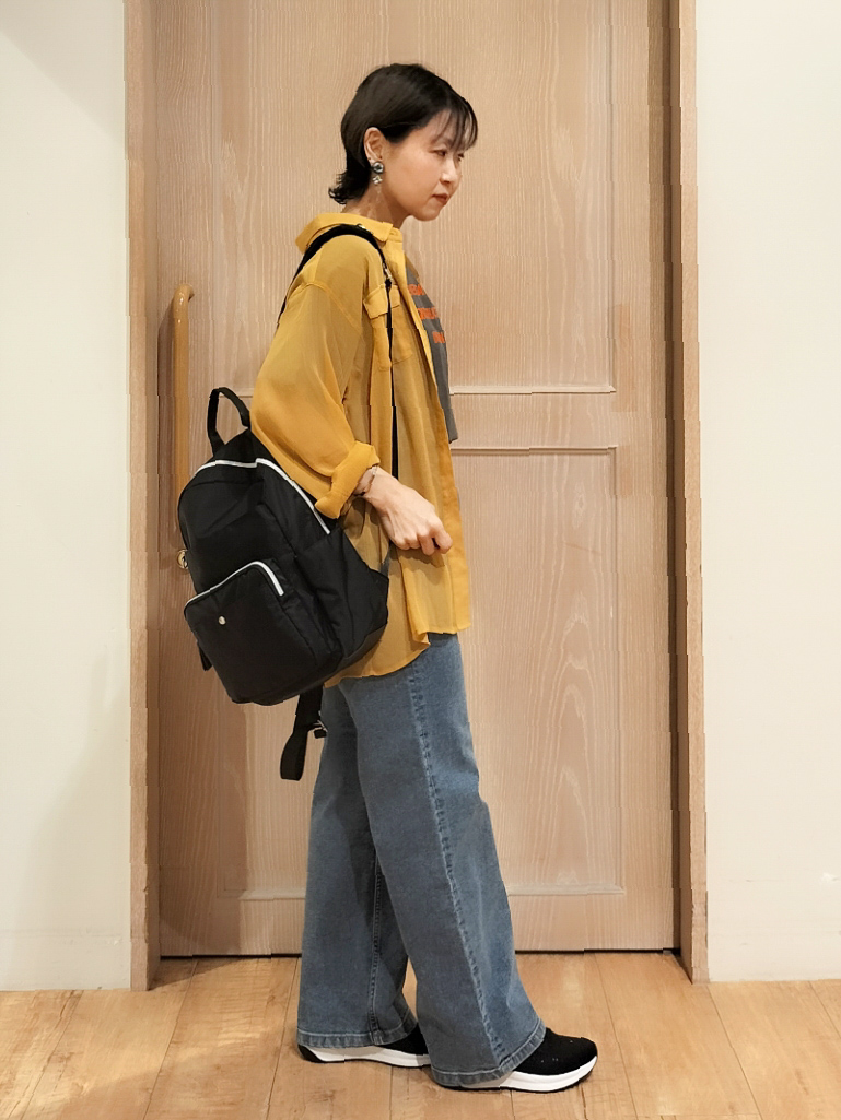 YUKIさんの「SHOO･LA･RUE｜【洗濯機可】ダブルポケット 楊柳しぼしぼシアーシャツ」を使ったコーディネート