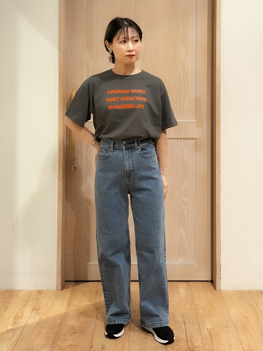 YUKIさんの「SHOO･LA･RUE｜【洗濯機可】ダブルポケット 楊柳しぼしぼシアーシャツ」を使ったコーディネート