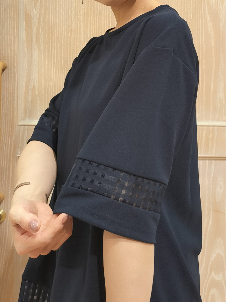 YUKIさんの「SHOO･LA･RUE｜【S-LL】上品に体型カバー 大人のシアーチェックチュニック」を使ったコーディネート
