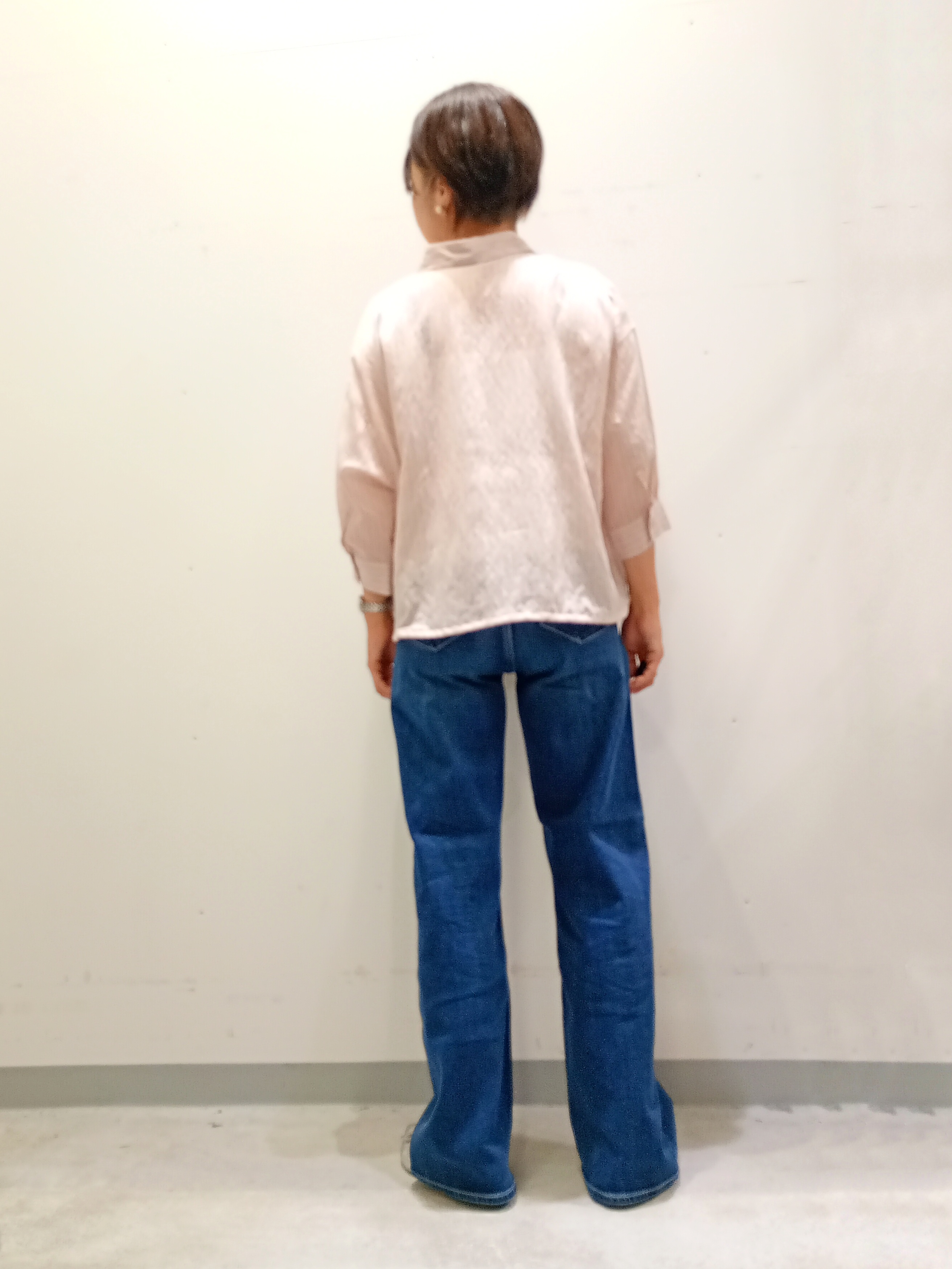 Kさんの「INDIVI｜【シアー／7分袖】体型カバーゆったりシャツ」を使ったコーディネート