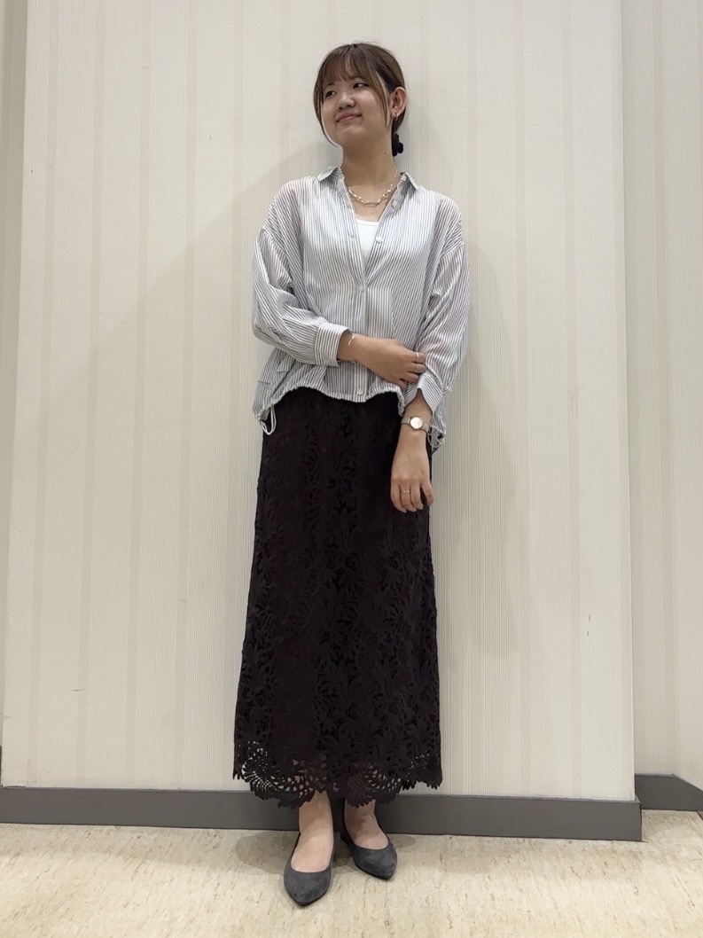 ちひさんの「INDIVI｜【洗える／トレンド】リーフ柄レーススカート」を使ったコーディネート