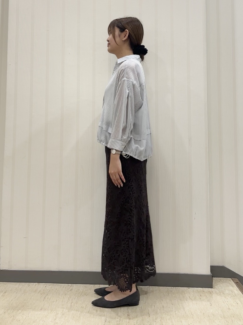 ちひさんの「INDIVI｜【洗える／トレンド】リーフ柄レーススカート」を使ったコーディネート