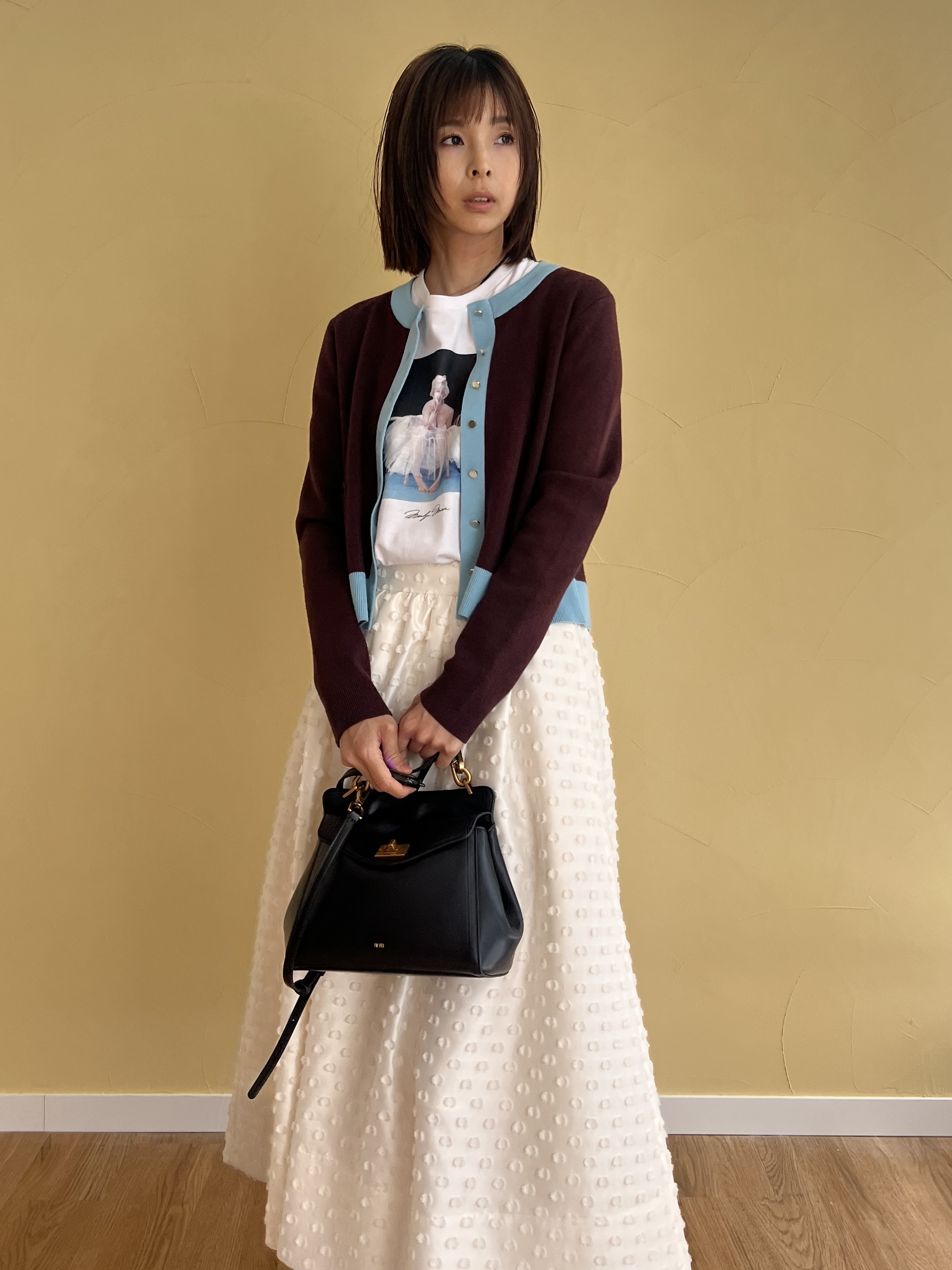 misaさんの「DRESSTERIOR｜【マシンウォッシャブル】コットンカシミヤバイカラーカーディガン」を使ったコーディネート