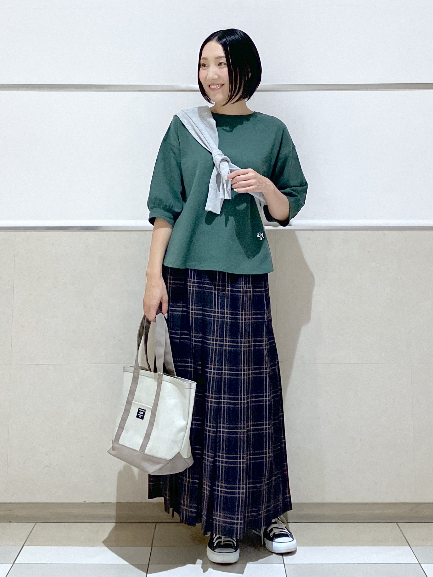 eriko さんの「Dessin｜【洗える/XS-L】バックヘンリーミニ裏毛 5分袖」を使ったコーディネート