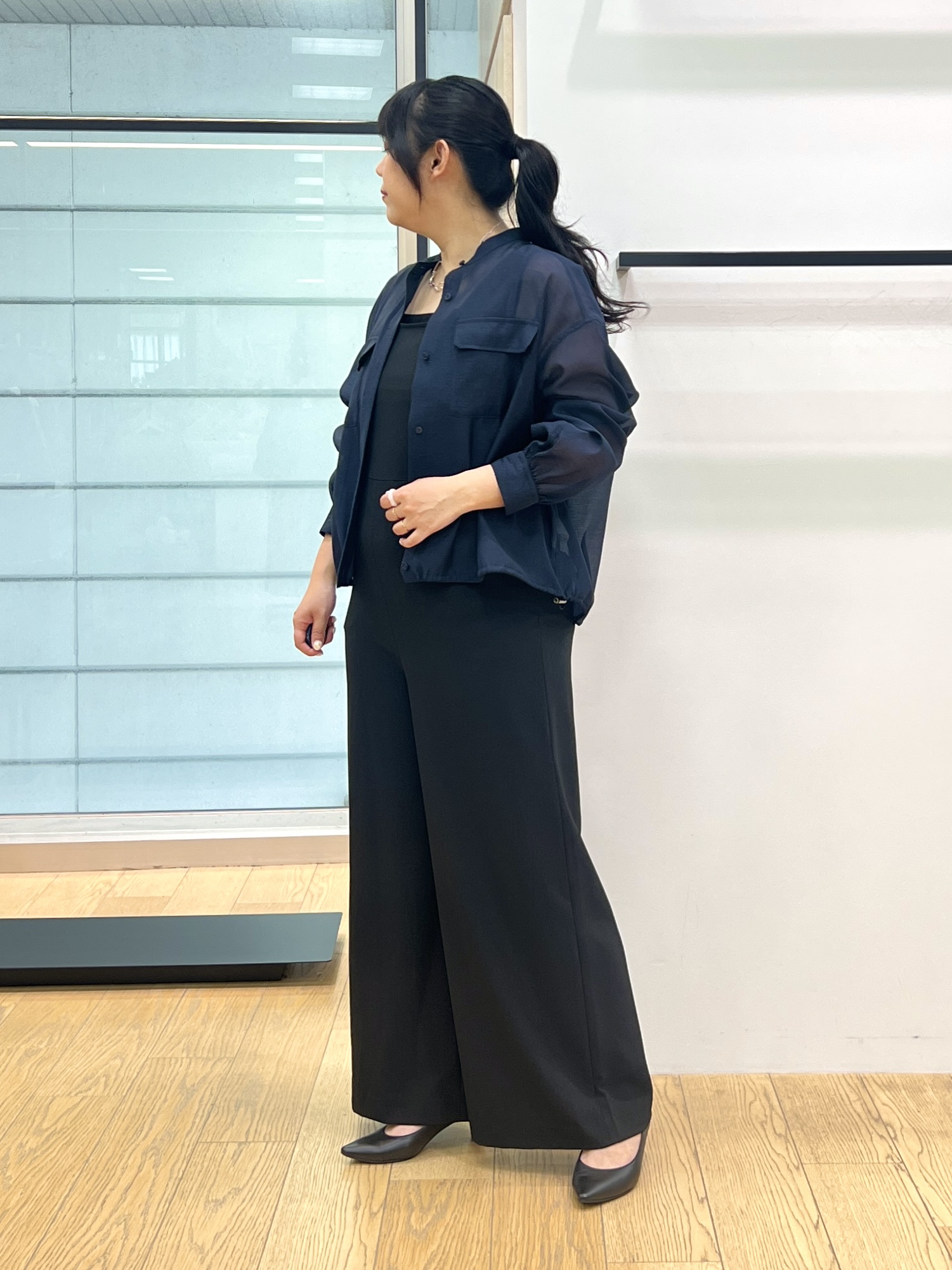 shimaさんの「INDIVI｜【トレンド／2WAY】裾ドロスト付きシアーブラウスブルゾン」を使ったコーディネート