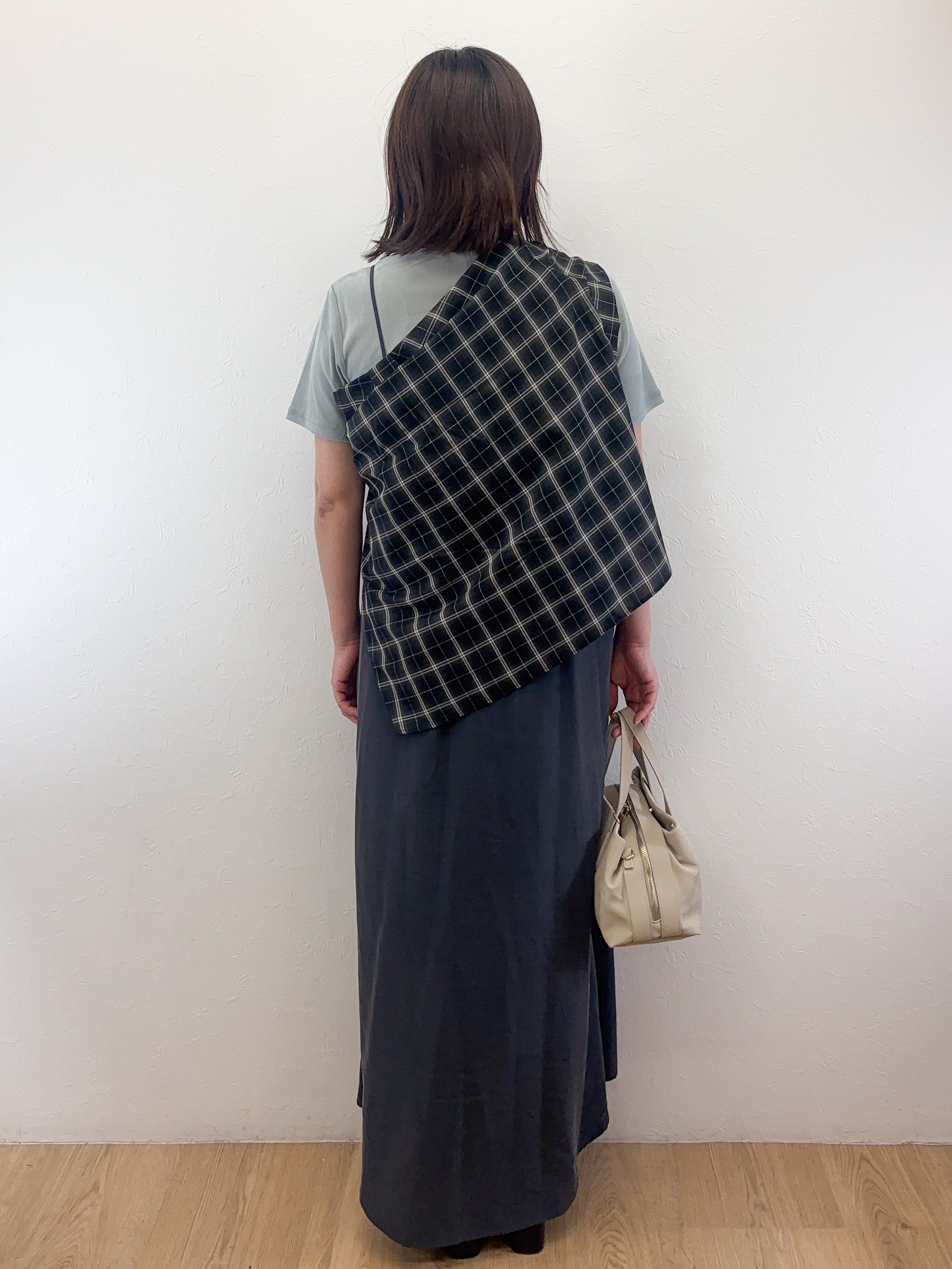 Takeさんの「OPAQUE.CLIP｜【接触冷感】サテンキャミワンピース《前後2WAY／洗濯機OK》」を使ったコーディネート