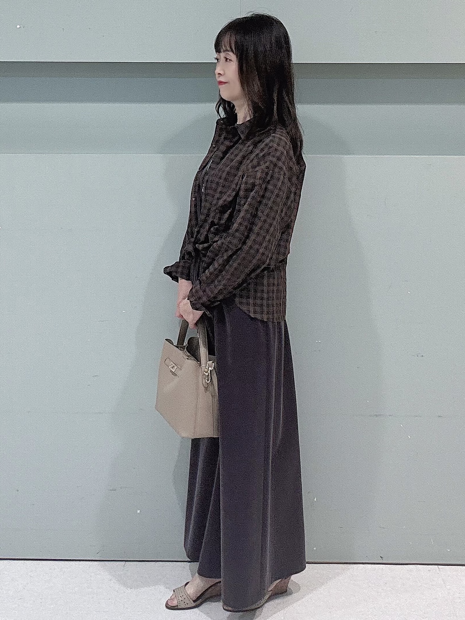makiさんの「UNTITLED｜【秋映え/羽織り】シアーチェックシャツブラウス」を使ったコーディネート