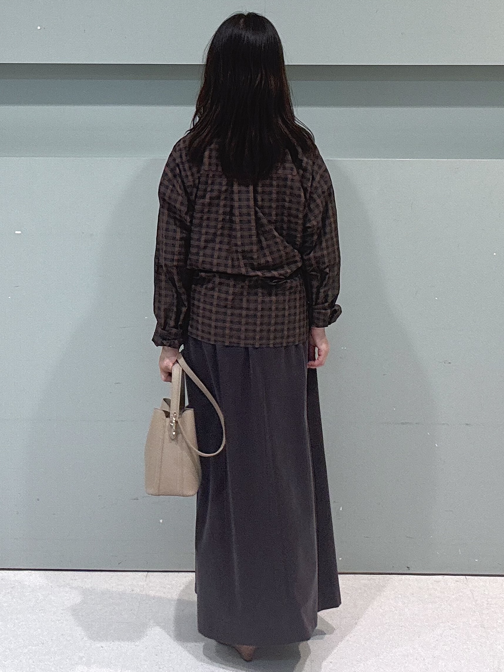 makiさんの「UNTITLED｜【秋映え/羽織り】シアーチェックシャツブラウス」を使ったコーディネート