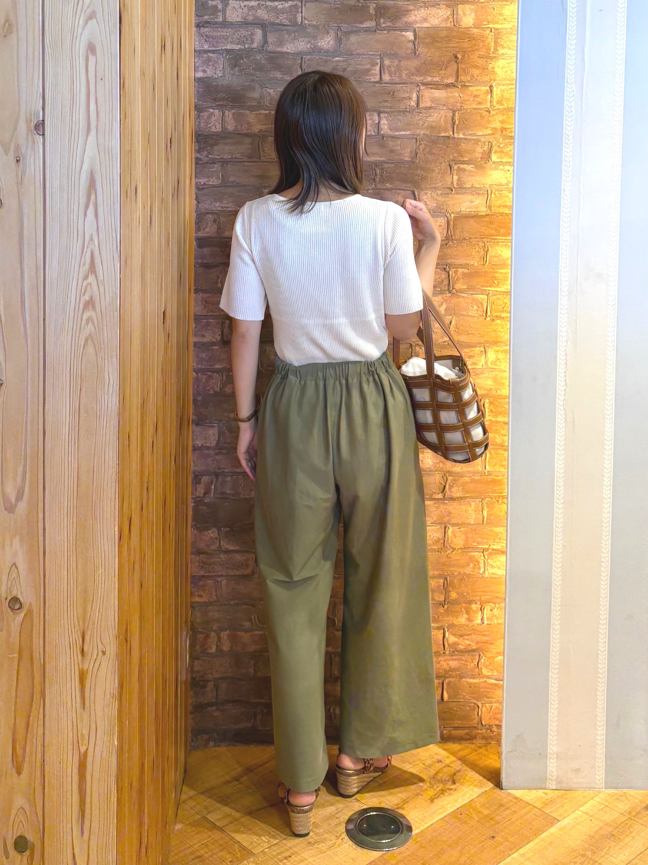 mieさんの「SHOO･LA･RUE｜【毛玉になりにくい/洗濯機可/S-LL】大人上品な 5分袖スクエアトップス」を使ったコーディネート