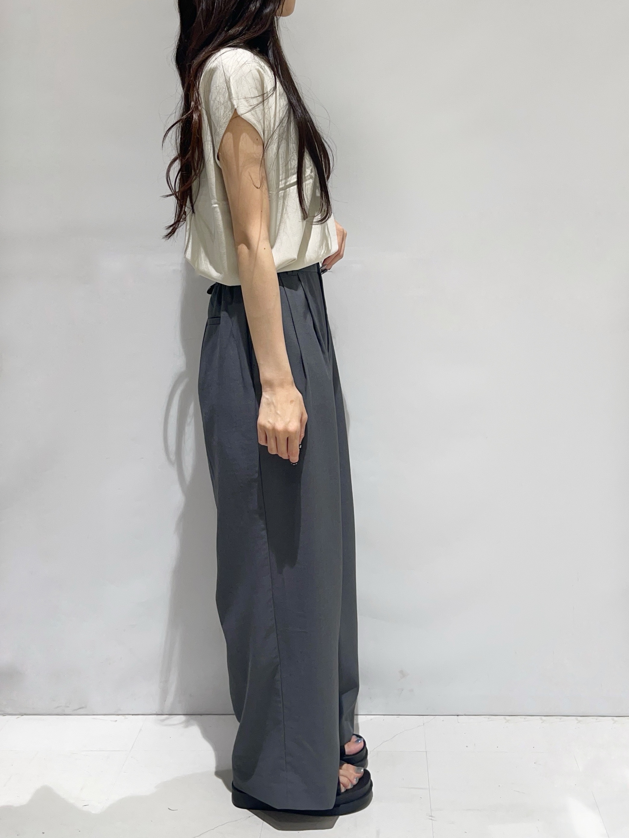 Kさんの「OPAQUE.CLIP｜【UV】フリルフレンチスリーブニット《接触冷感／洗濯機OK》」を使ったコーディネート