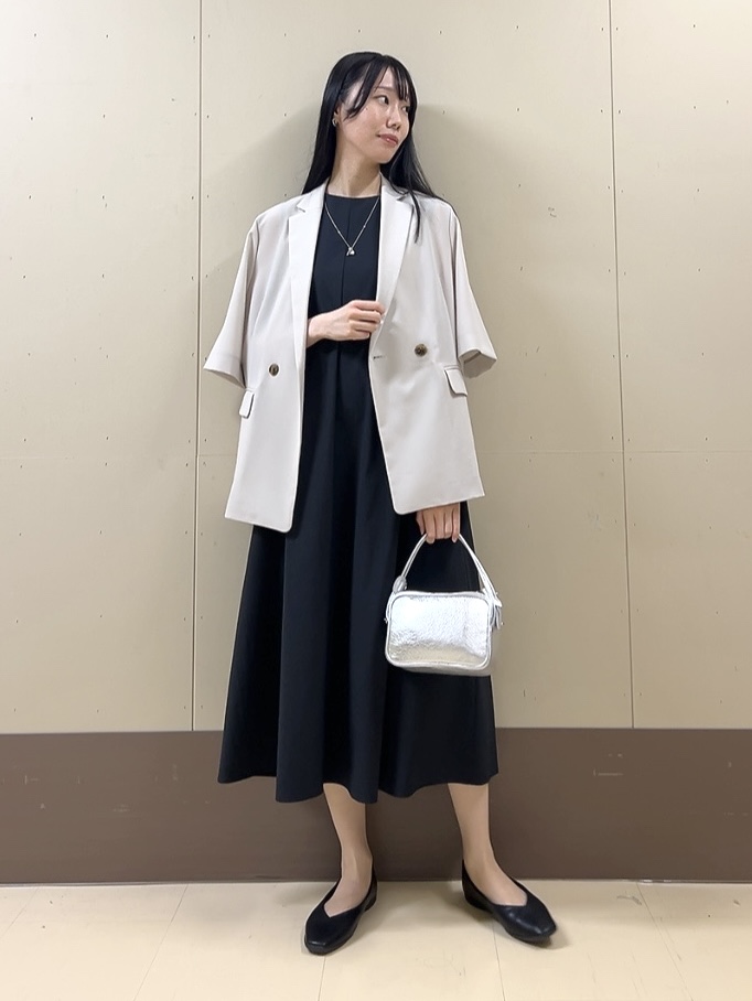 sechiさんの「UNTITLED｜【秋の通勤羽織/セットアップ可/UVカット】エアリークール半袖ジャケット」を使ったコーディネート