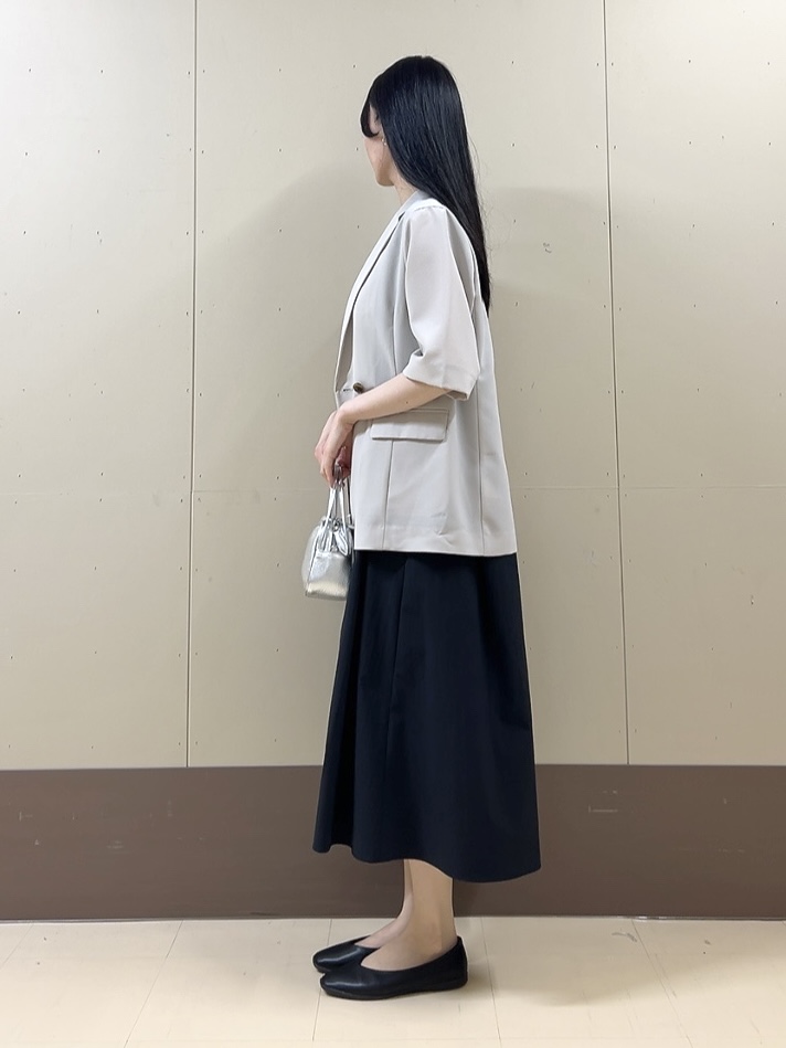 sechiさんの「UNTITLED｜【秋の通勤羽織/セットアップ可/UVカット】エアリークール半袖ジャケット」を使ったコーディネート