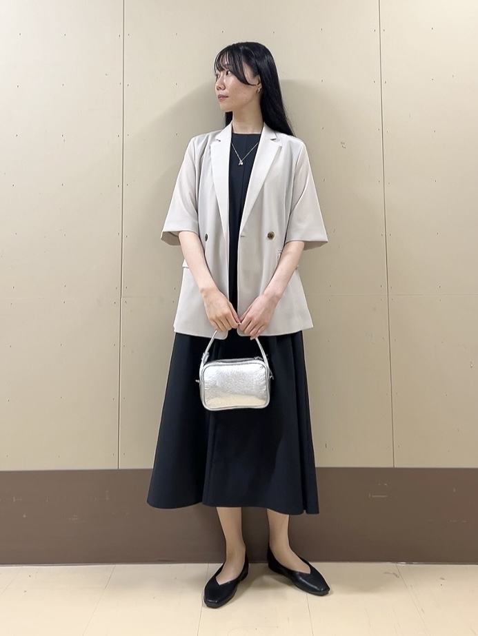 sechiさんの「UNTITLED｜【秋の通勤羽織/セットアップ可/UVカット】エアリークール半袖ジャケット」を使ったコーディネート
