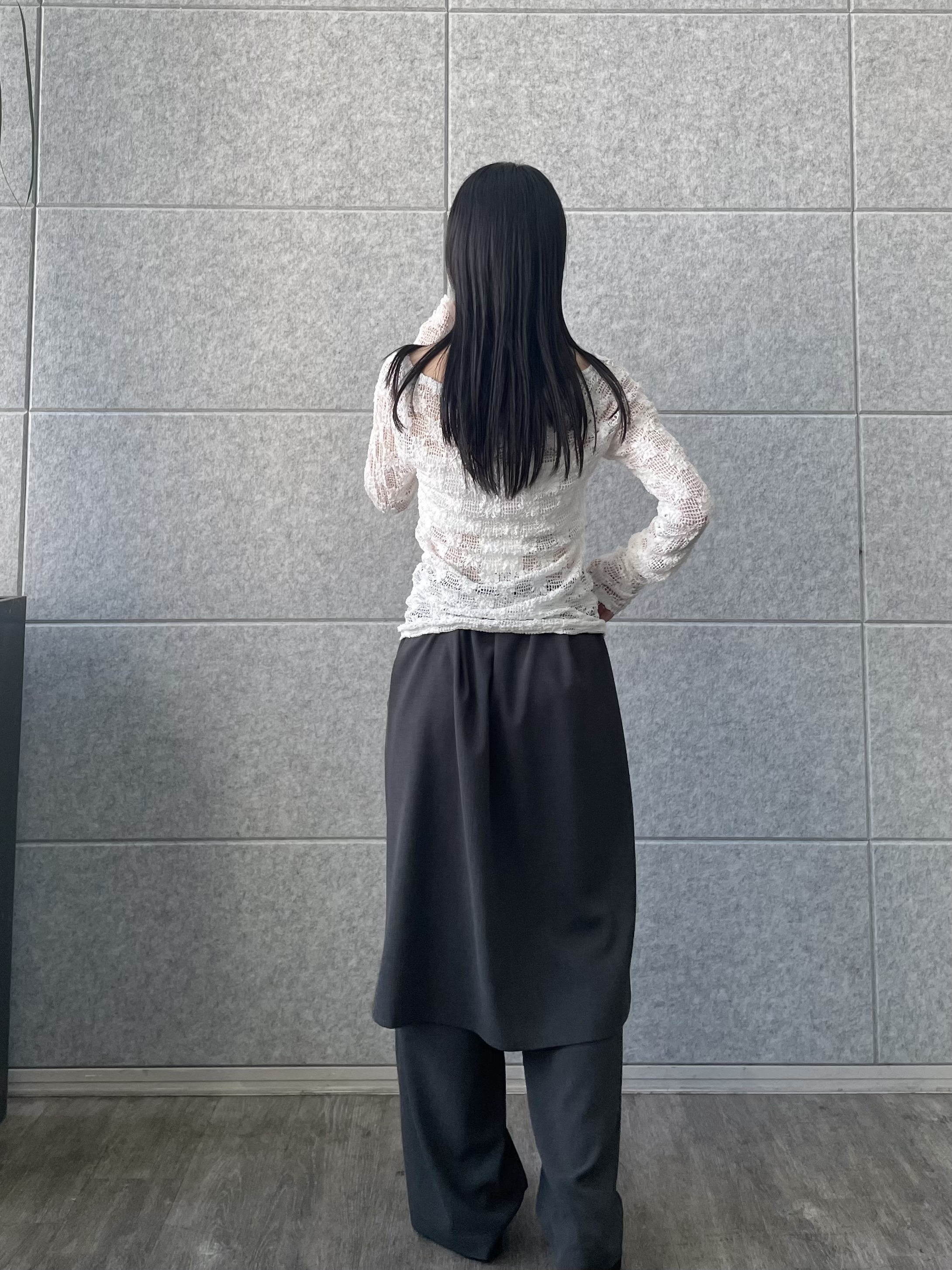 丸山加奈子さんの「CODE A｜PROTAGONISTA｜layered trousers」を使ったコーディネート