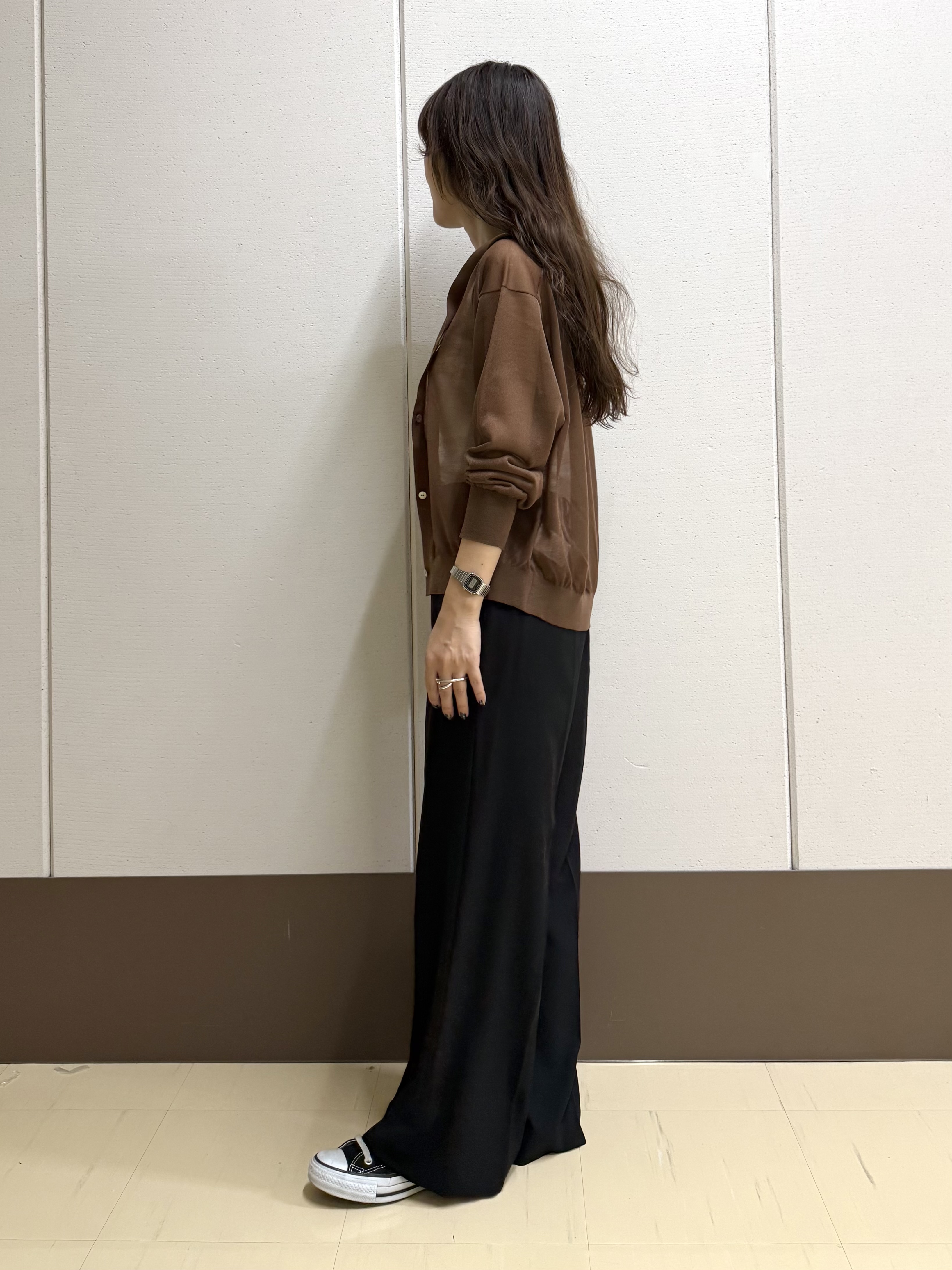 mamiさんの「INDIVI｜【秋羽織／洗える／シアー】フーディー カーディガンニット」を使ったコーディネート