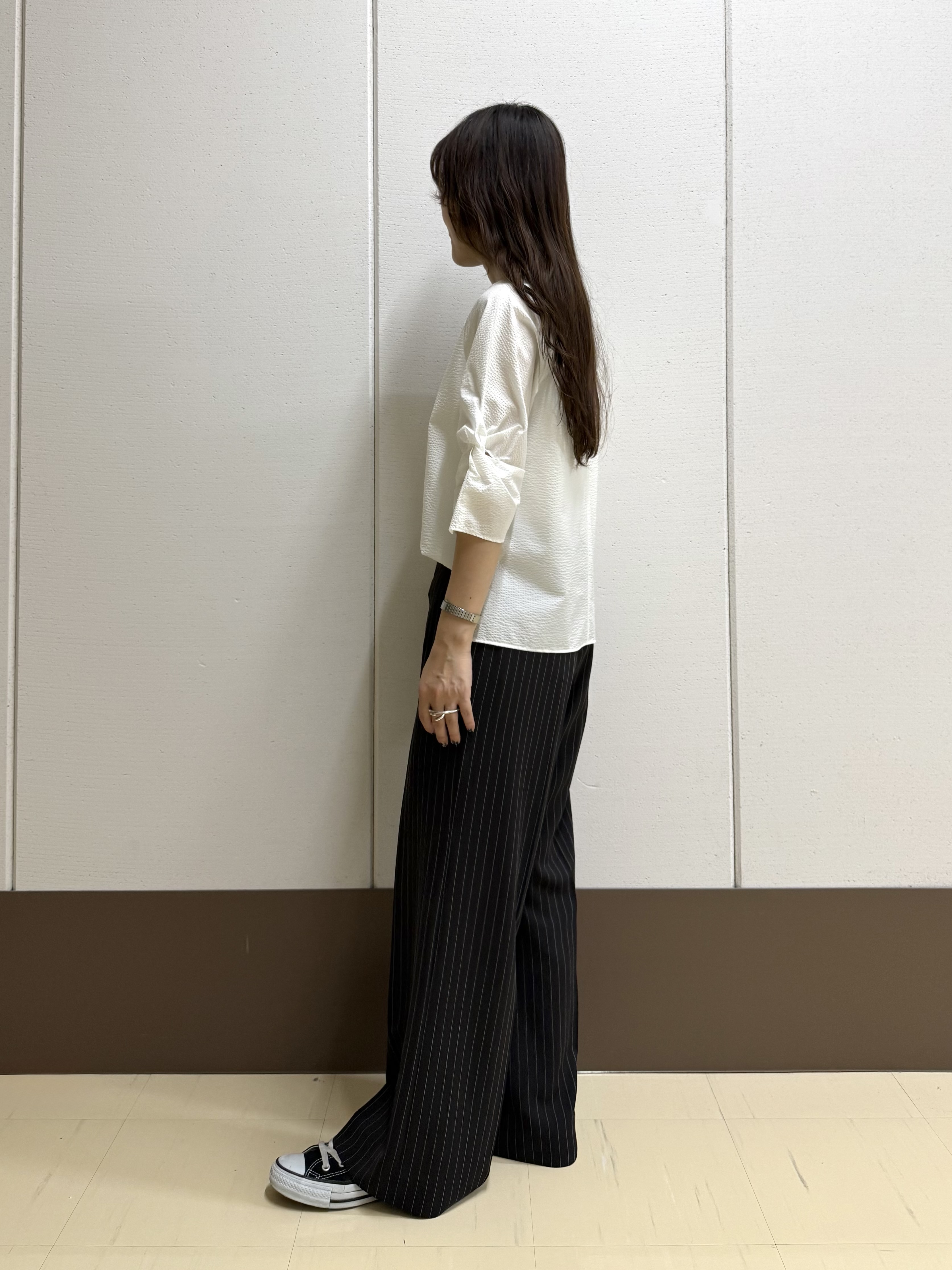 mamiさんの「INDIVI｜【洗える／UVケア】ねじり袖サッカートップス」を使ったコーディネート