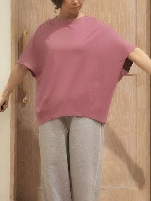 YUKIさんの「SHOO･LA･RUE｜【ひんやり/体型カバー】インせず着られる 上品見えのドルマントップス」を使ったコーディネート